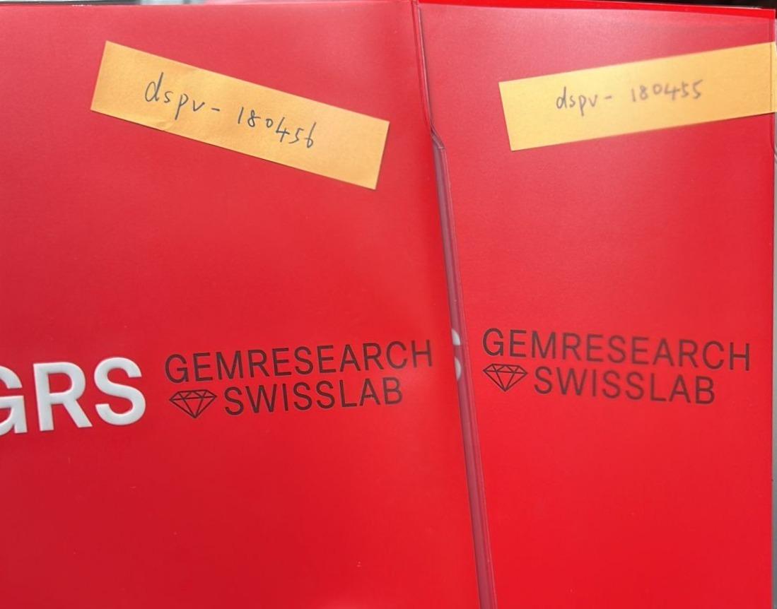 Raffinierter 2 Teile Natürlicher Smaragd mit 13,87 Karat Birnenschliff GRS-Zertifikat im Angebot 5
