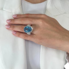 Sophisticated 20.93ct Aquamarine and Diamonds Cocktail Ring in 14k White Gold