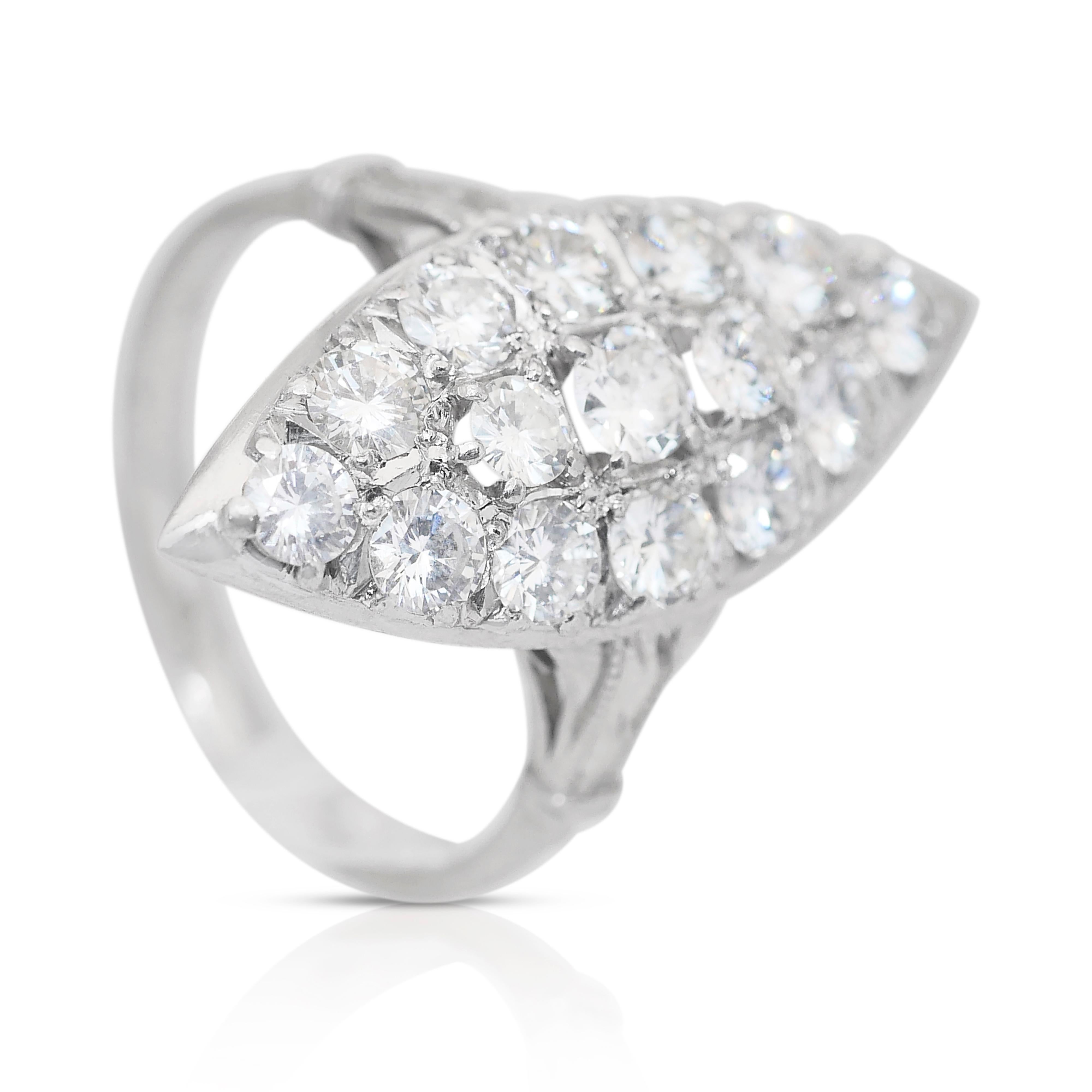 Sophisticated 2.60ct Diamonds Cocktail Ring in Platinum - IGI Certified 1