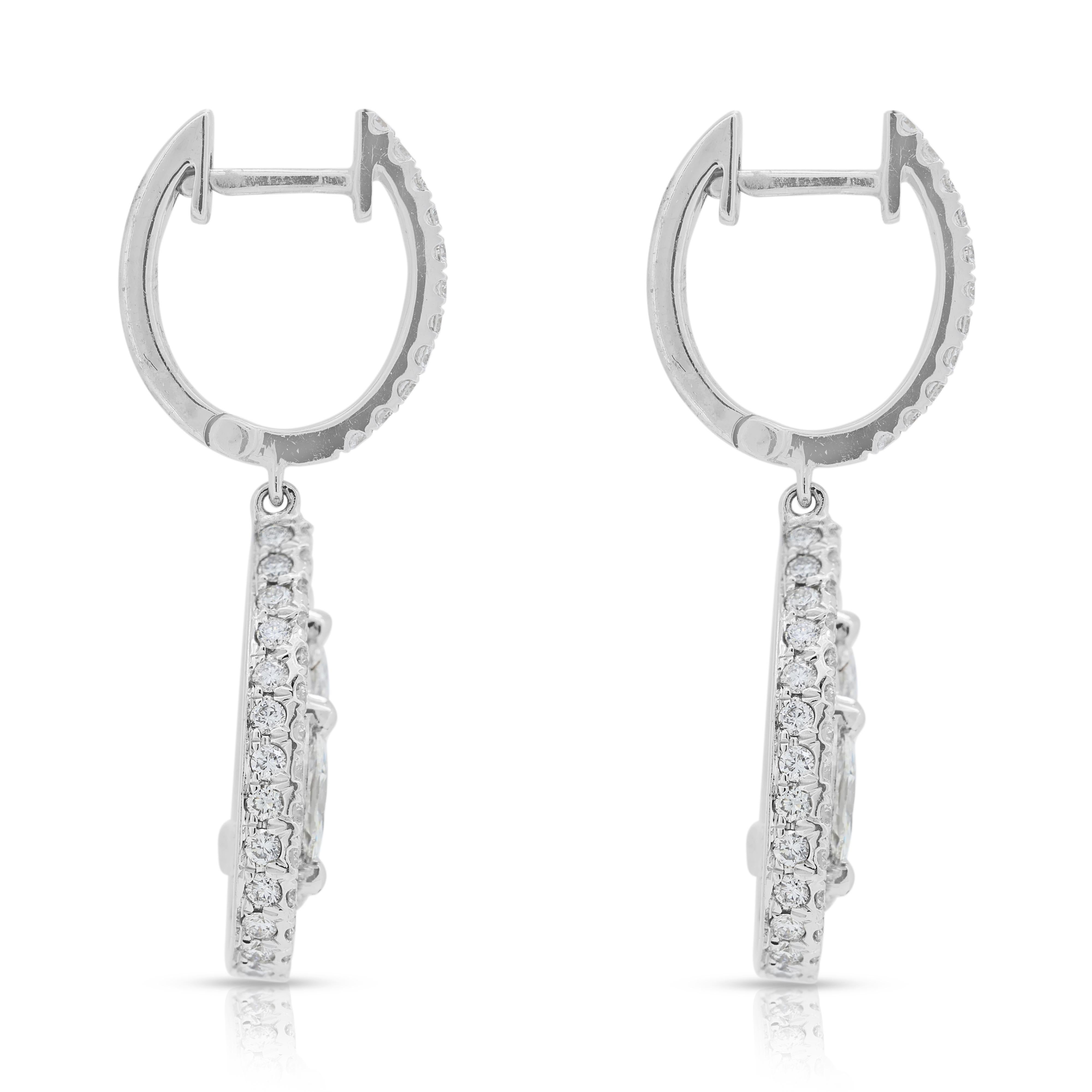 Women's Sophisticated 2.64ct Natural Diamonds Earrings in 18K White Gold For Sale