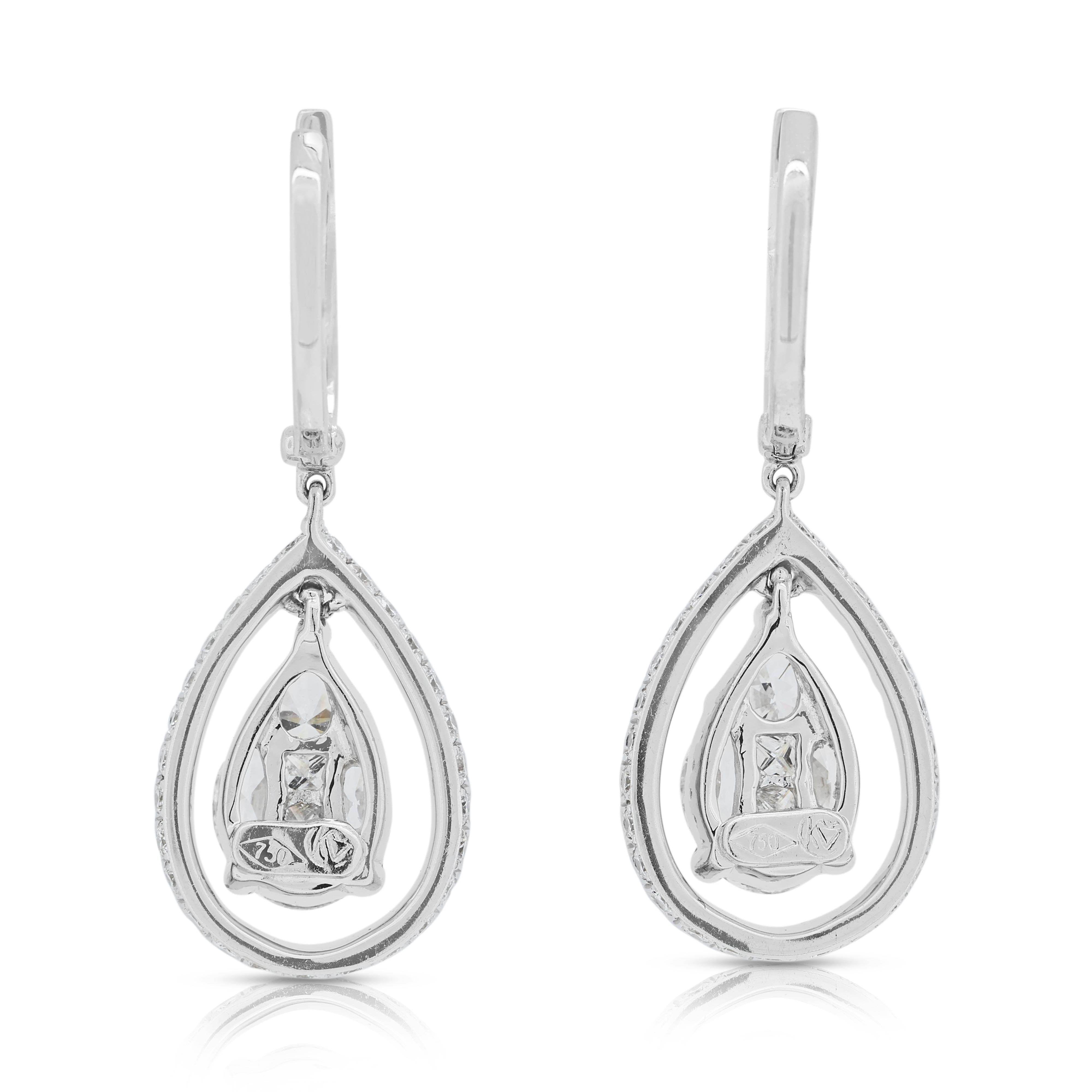 Sophisticated 2.64ct Natural Diamonds Earrings in 18K White Gold For Sale 1