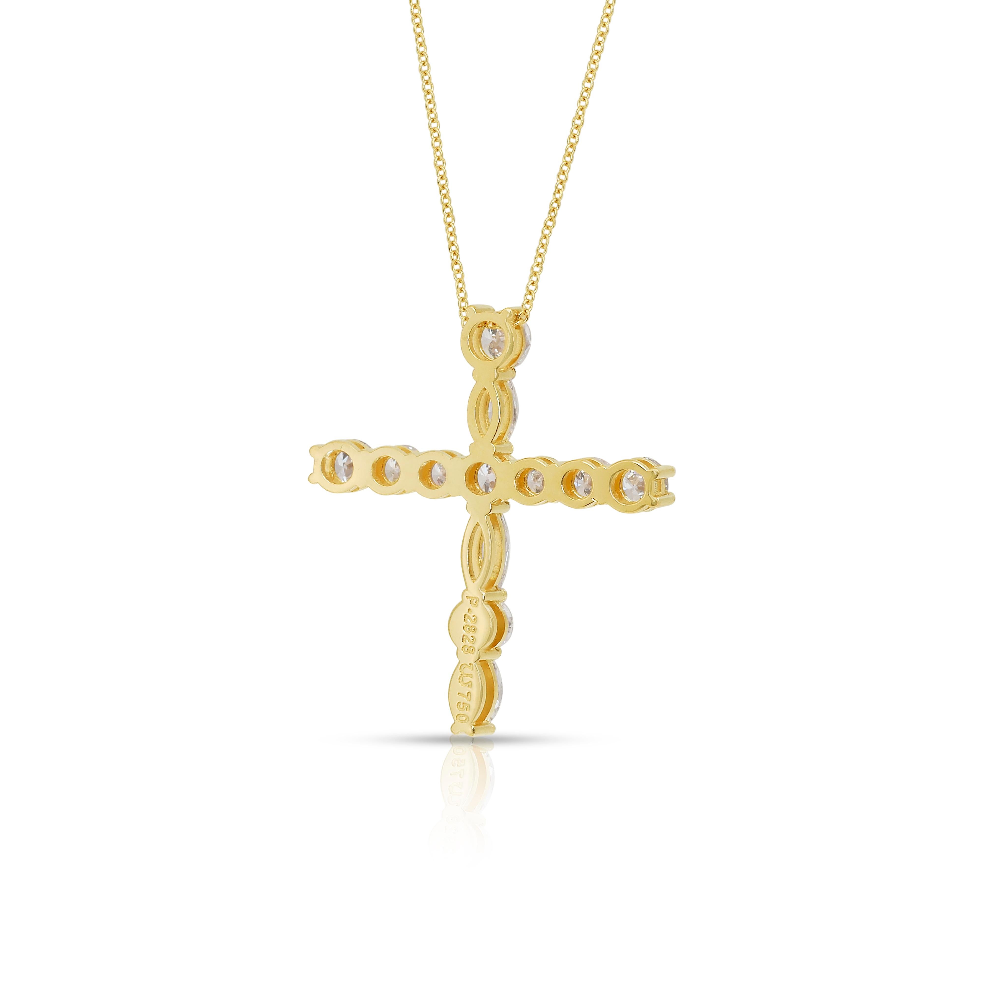 Sophisticated 2.92ct Diamonds Necklace with Cross Pendant in 18k Yellow Gold en venta 3