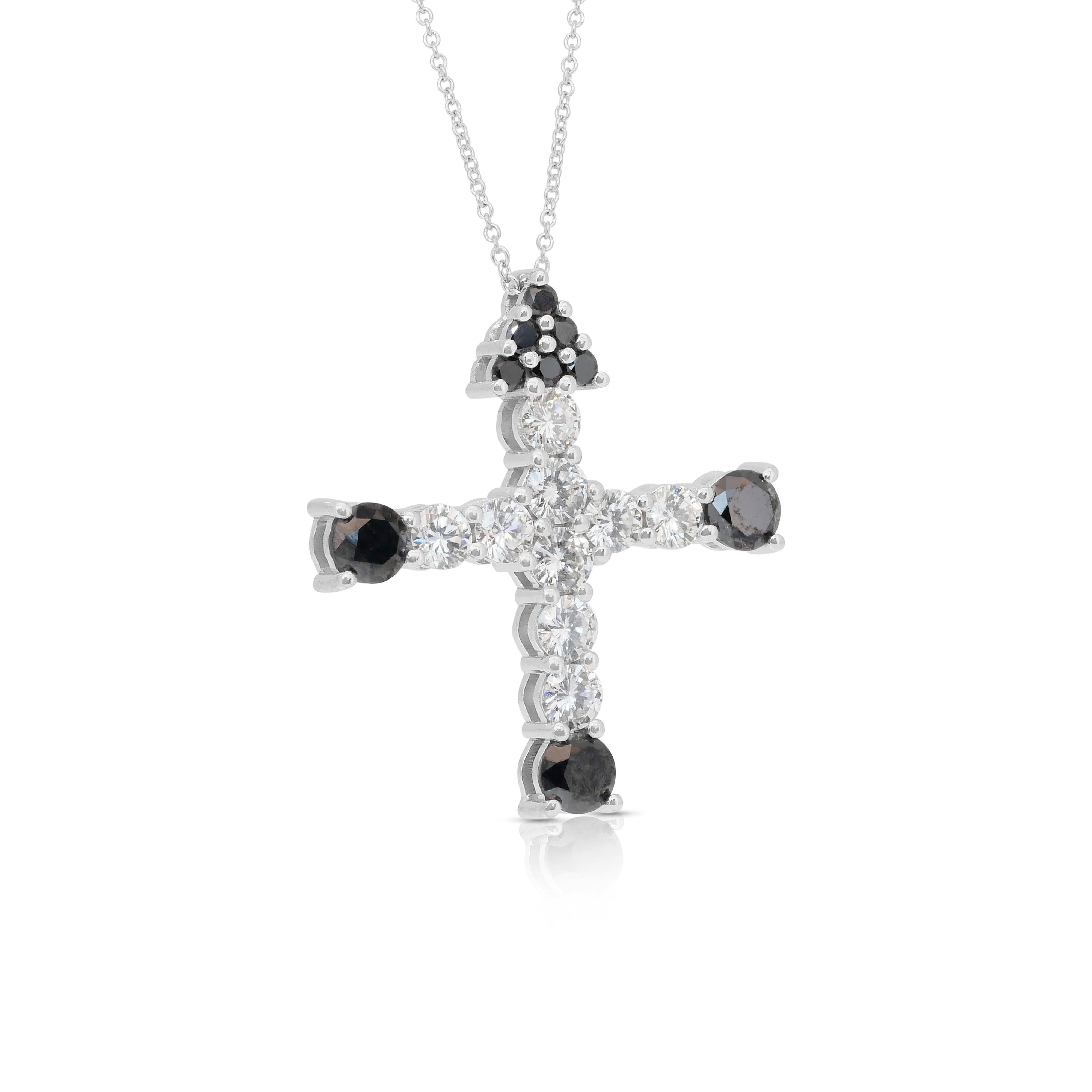 Round Cut Sophisticated 3.54ct Diamonds Necklace with Cross Pendant in 18k White Gold For Sale