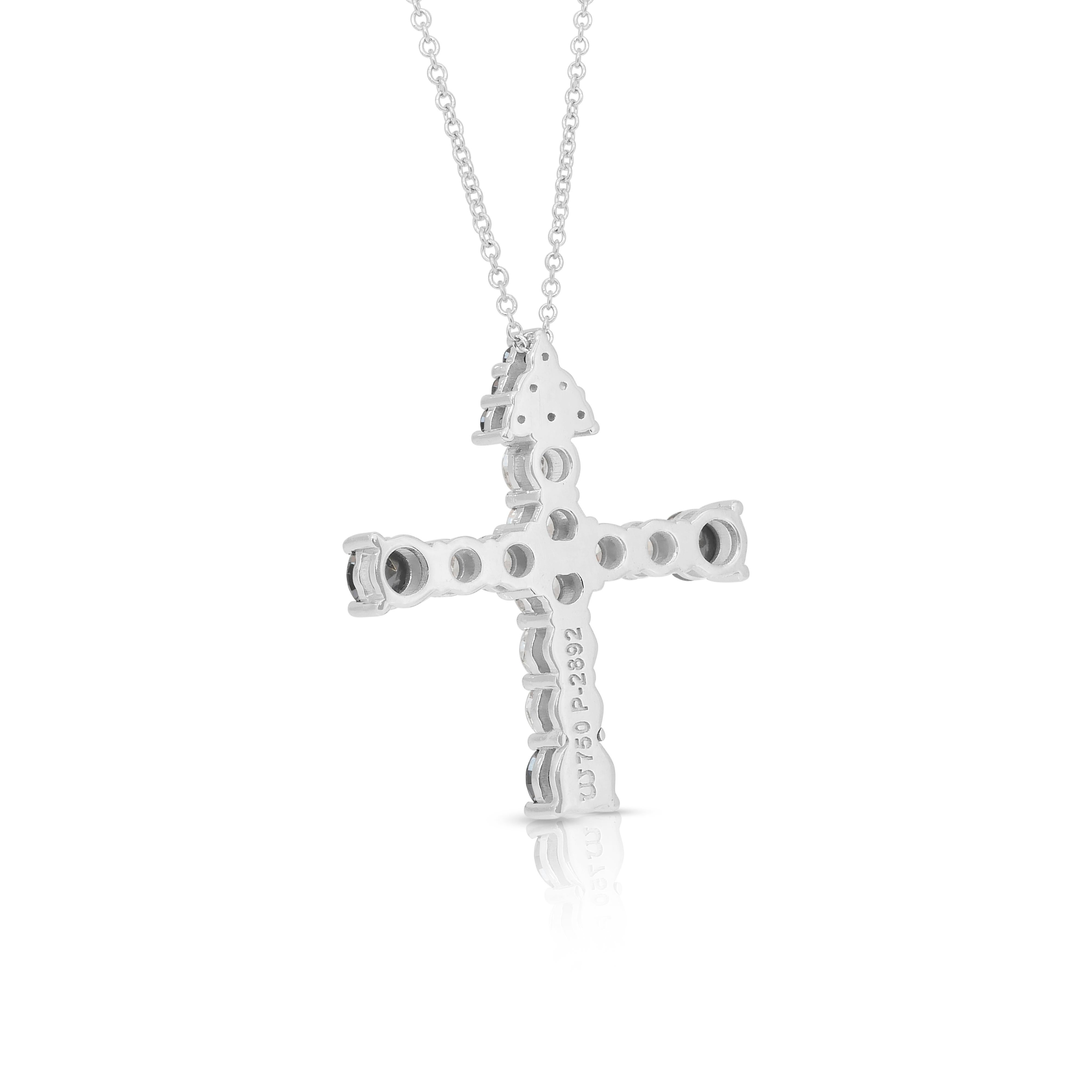 Sophisticated 3.54ct Diamonds Necklace with Cross Pendant in 18k White Gold For Sale 3
