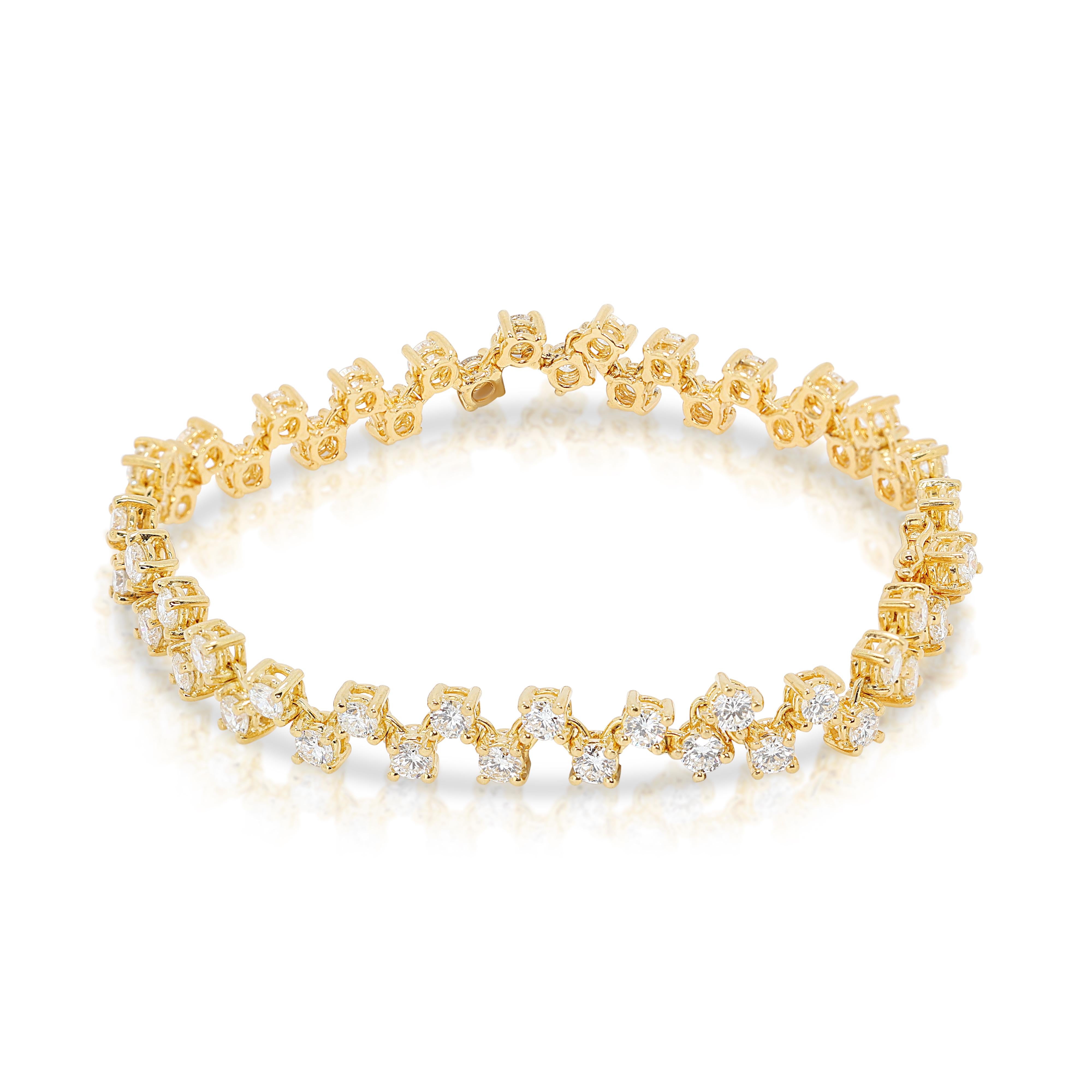 Round Cut Sophisticated 4.32ct Diamonds Bracelet in 18K Yellow Gold