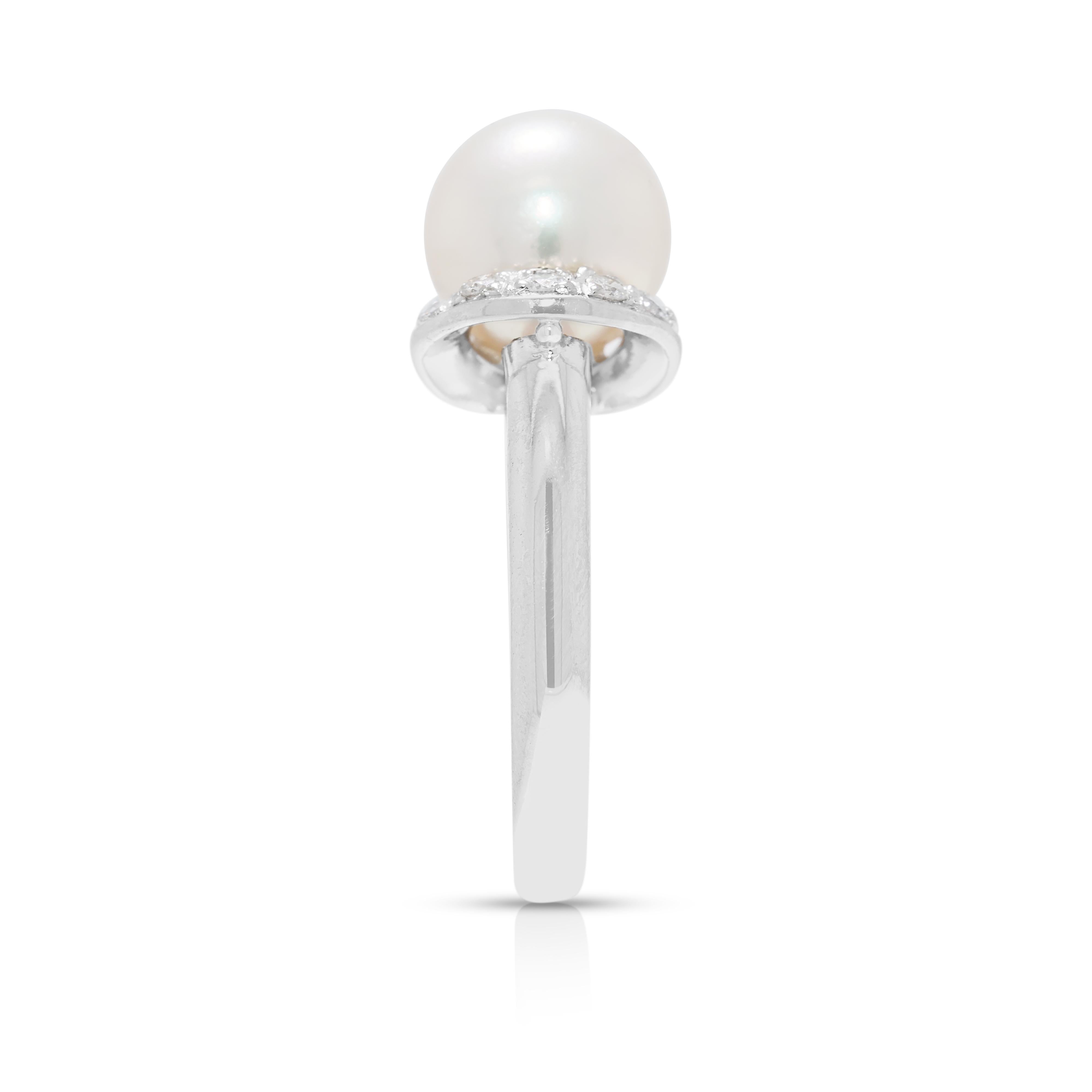 Sofisticado Anillo Halo de Perla Akoya y Diamante Natural de 0,18 ct en Platino en venta 1