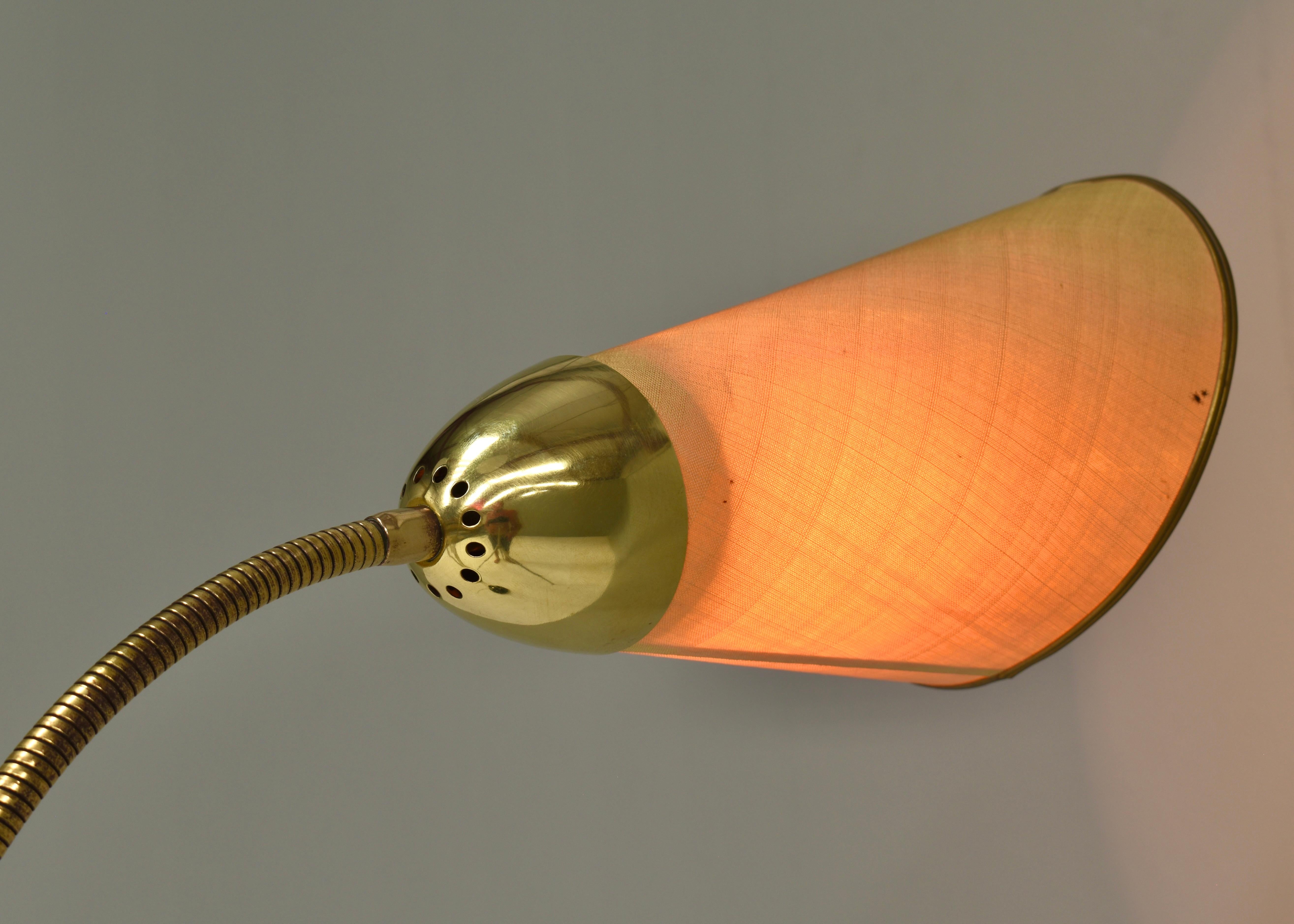 Sophisticated and Elegant Brass Triennale Floor Lamp Italy, circa 1950 For Sale 4