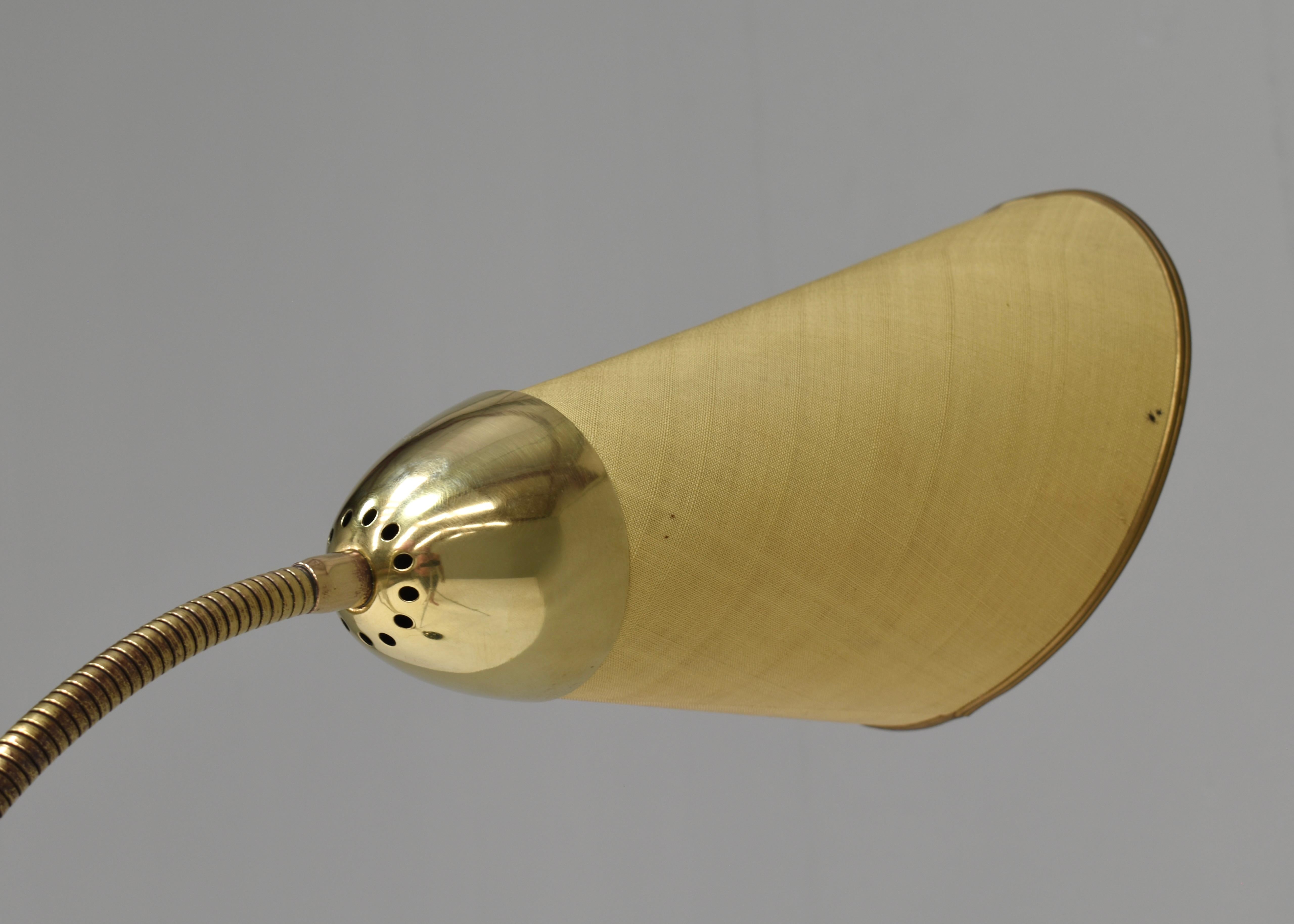 Sophisticated and Elegant Brass Triennale Floor Lamp Italy, circa 1950 For Sale 9