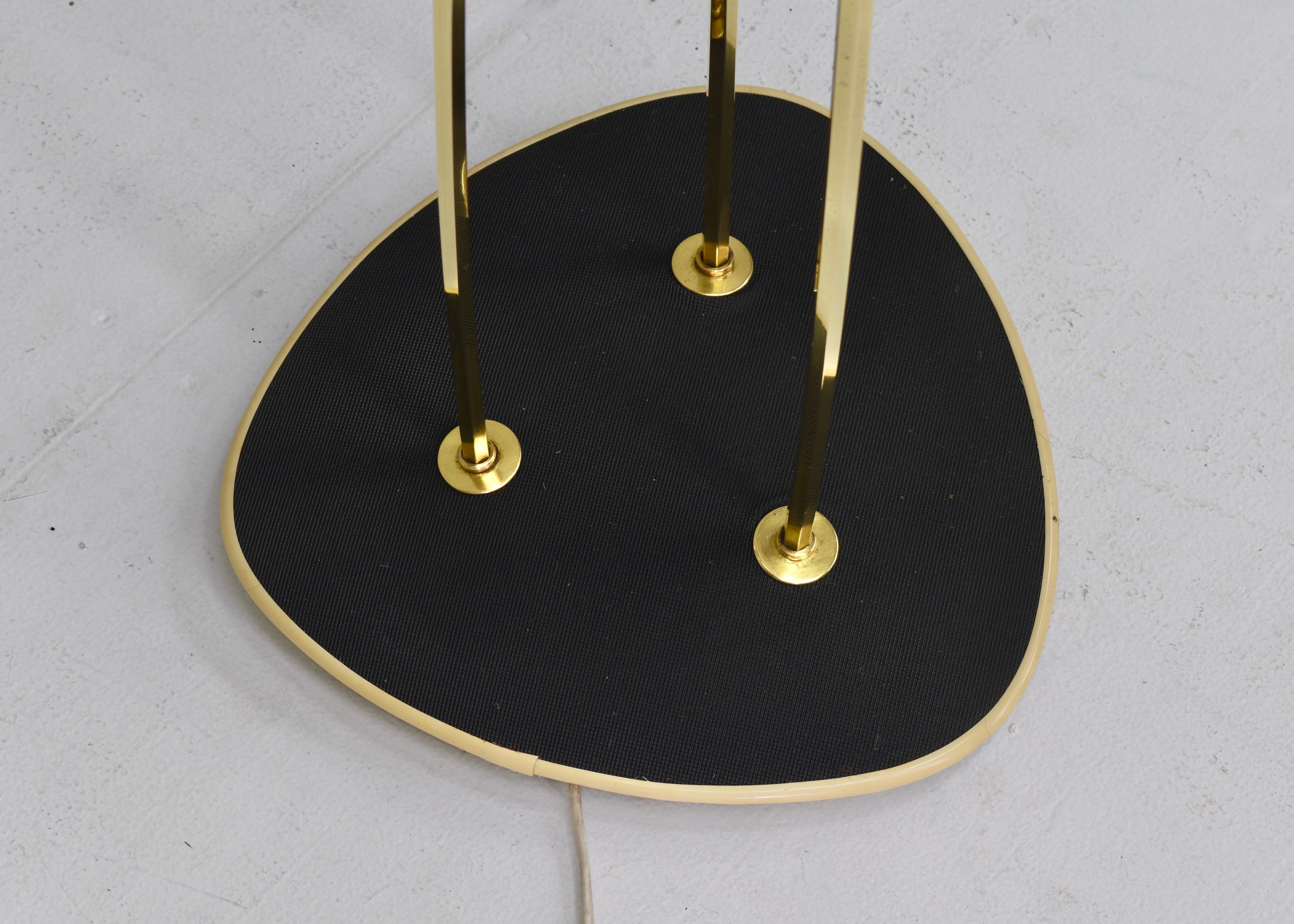 Sophisticated and Elegant Brass Triennale Floor Lamp Italy, circa 1950 For Sale 12