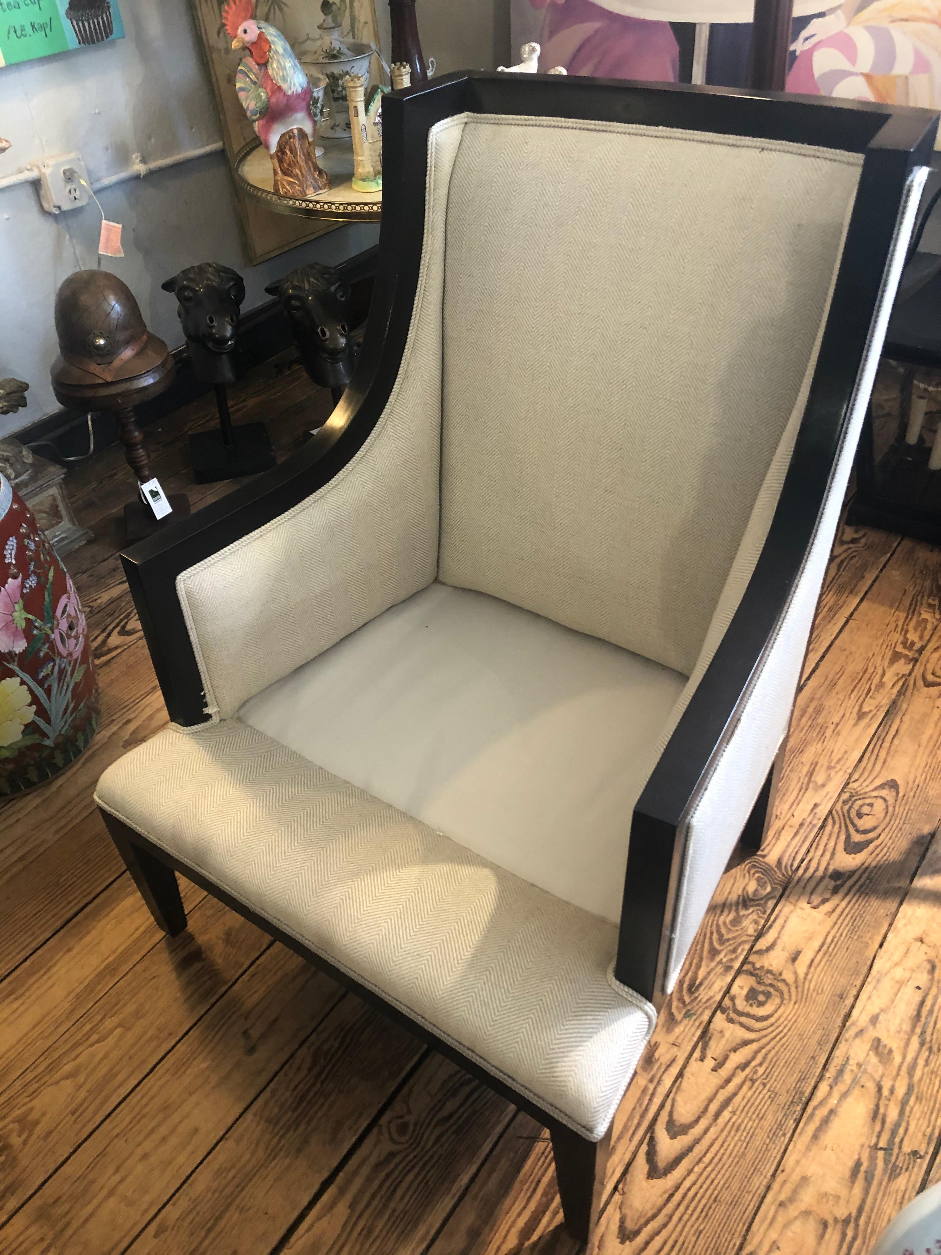 XXIe siècle et contemporain Fauteuil club sophistiqué en laque noire et chevrons