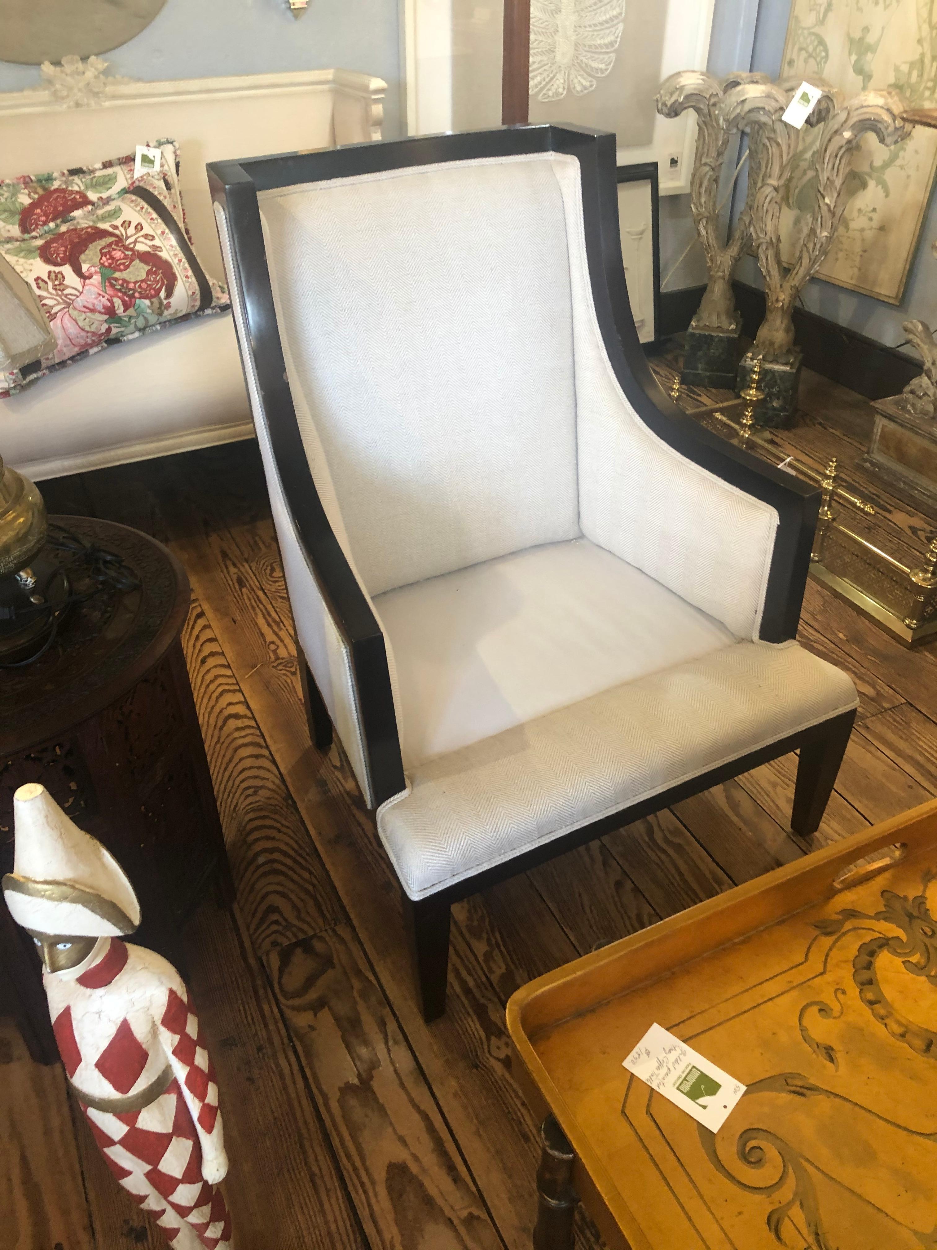 Tissu d'ameublement Fauteuil club sophistiqué en laque noire et chevrons