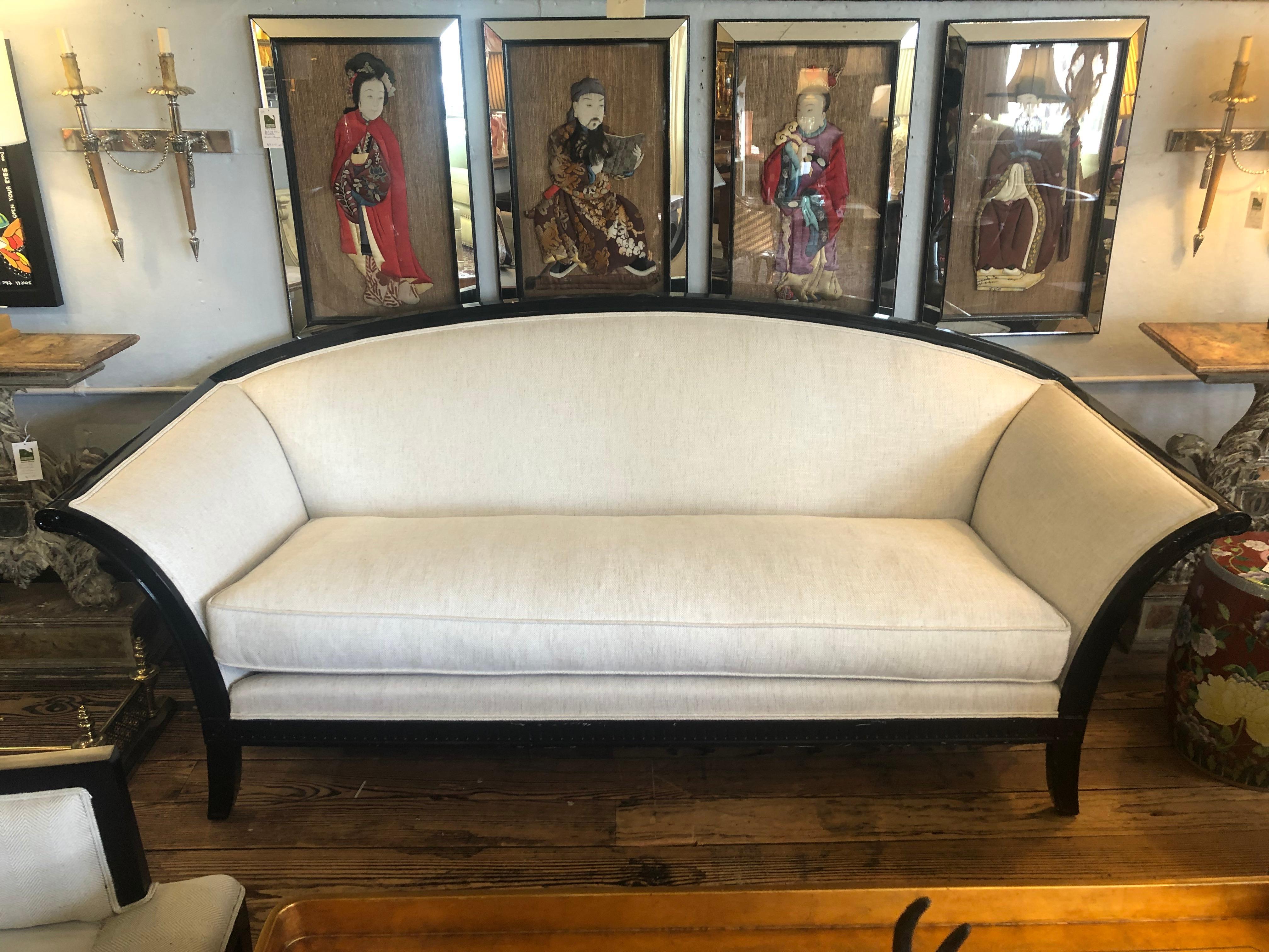 Fauteuil club sophistiqué en laque noire et chevrons 1