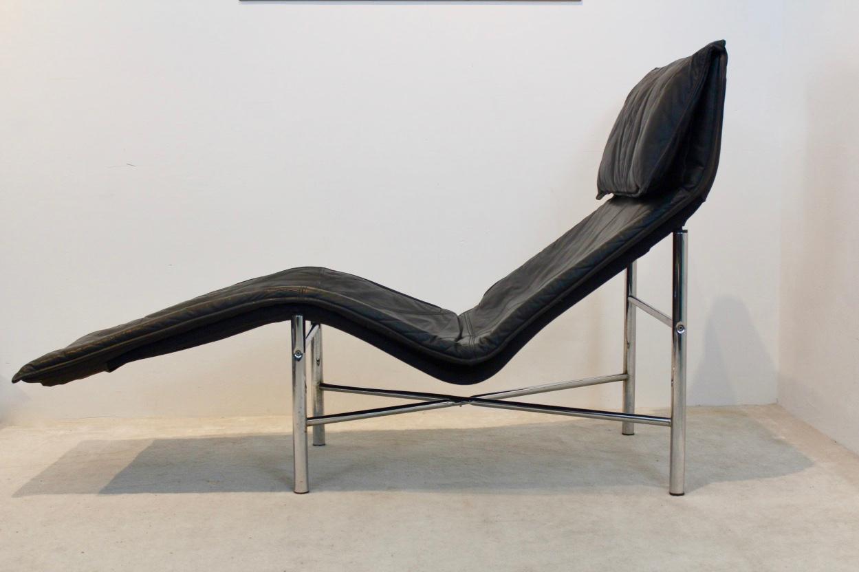 Sophisticated Black Leather ‘Skye’ Chaise Longue by Tord Björklund, Sweden 1970s For Sale 3