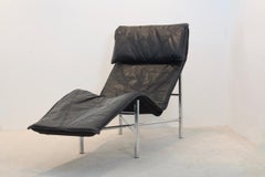 Sophisticated Black Leather ‘Skye’ Chaise Longue by Tord Björklund, Sweden 1970s