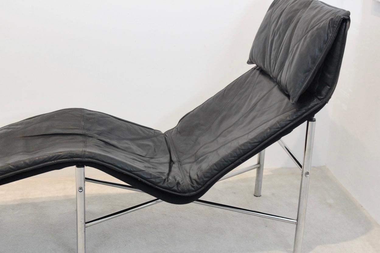 Sophisticated Black Leather ‘Skye’ Chaise Longue by Tord Björklund, Sweden 1970s For Sale 1