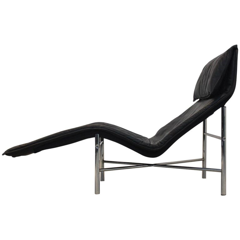 Sophisticated Black Leather ‘Skye’ Chaise Longue by Tord Björklund, Sweden 1970s For Sale