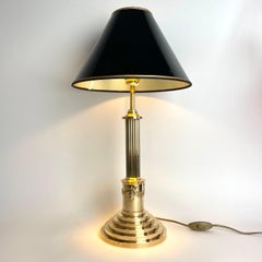 Sofisticata lampada da tavolo in ottone di Skultuna Bruk, Svezia, in stile gustaviano