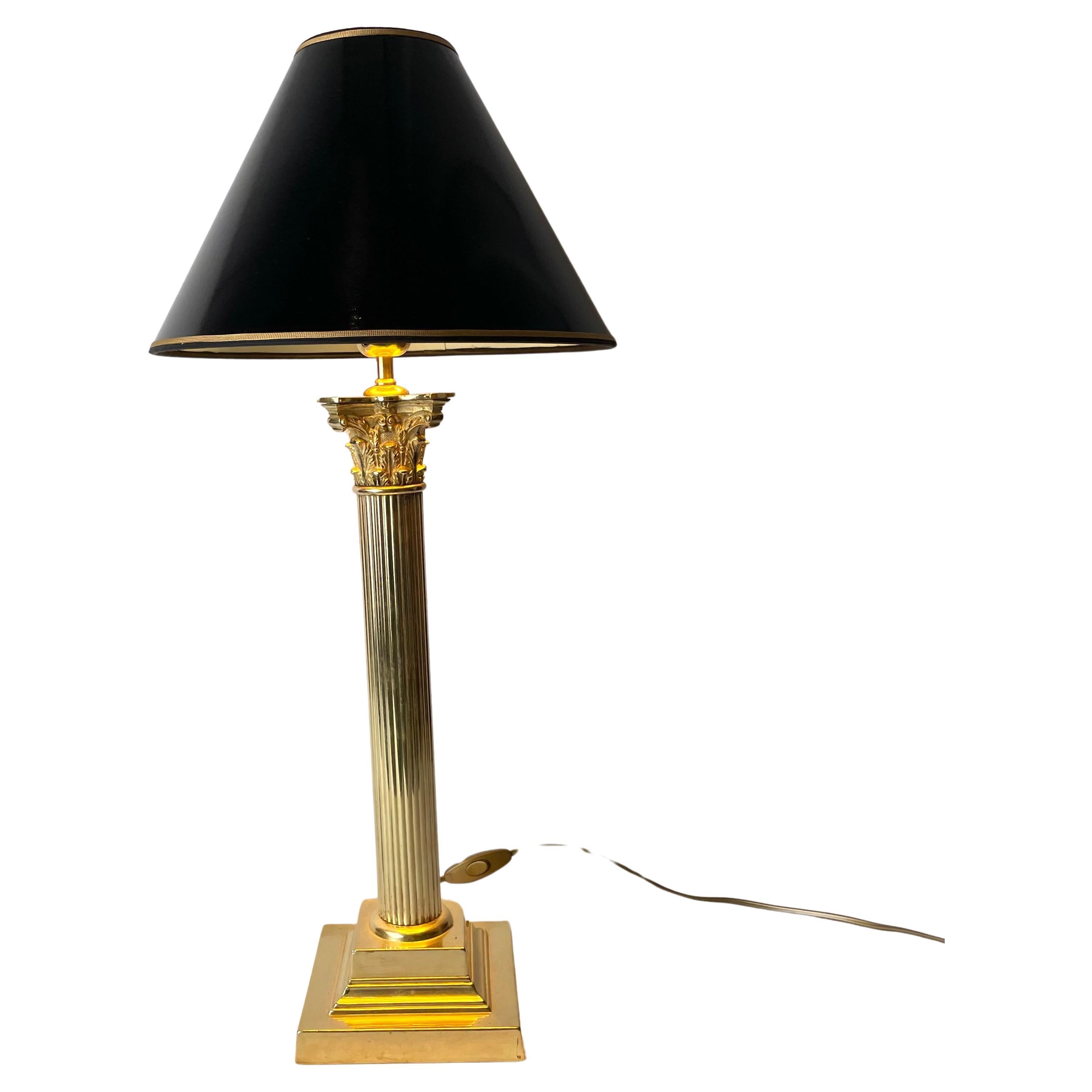 Sophisticated Brass Table Lamp with Classic column, late 19th Century For Sale