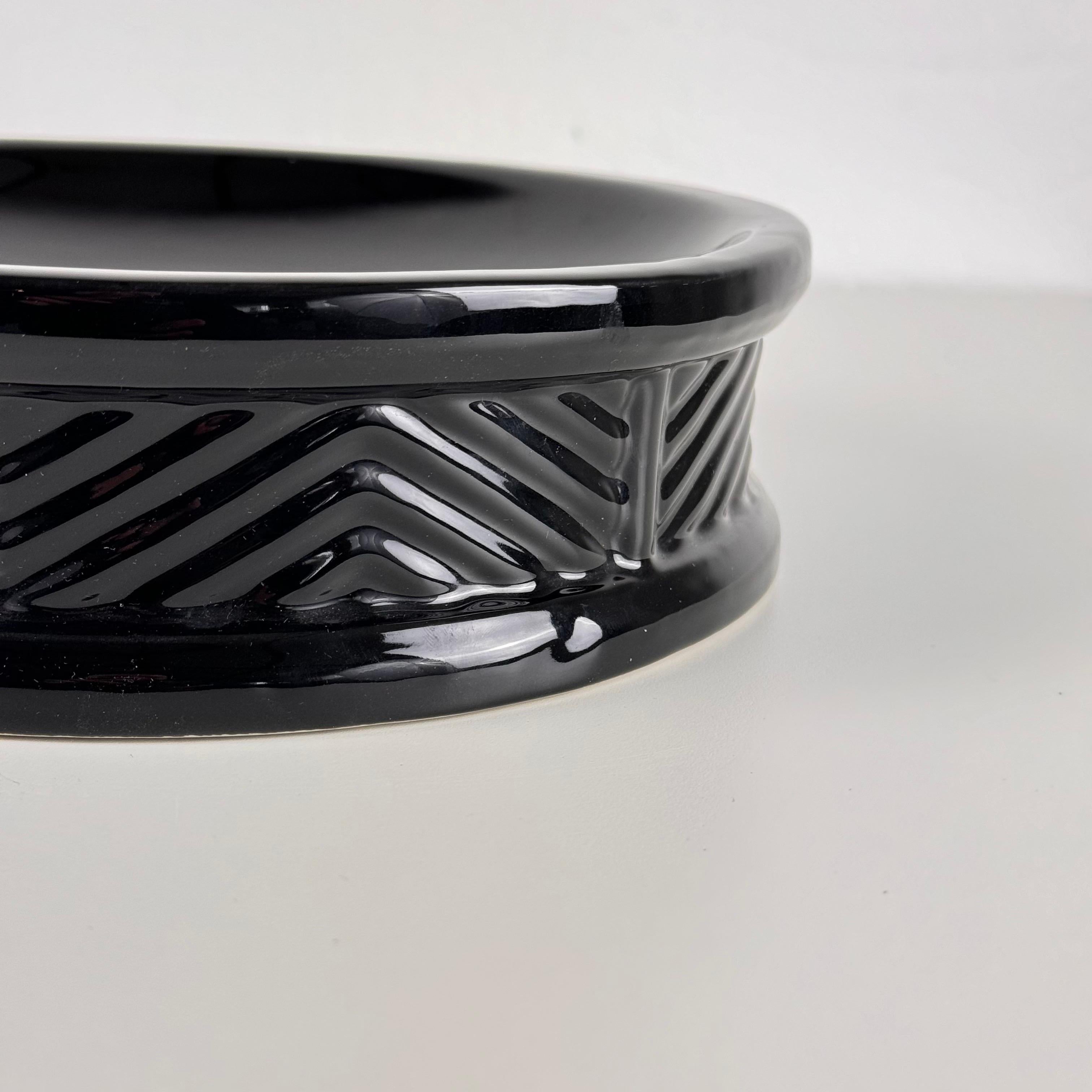 Sophisticated Ceramic Catchall/Centrepiece by Tommaso Barbi, Rome, 1970s For Sale 3