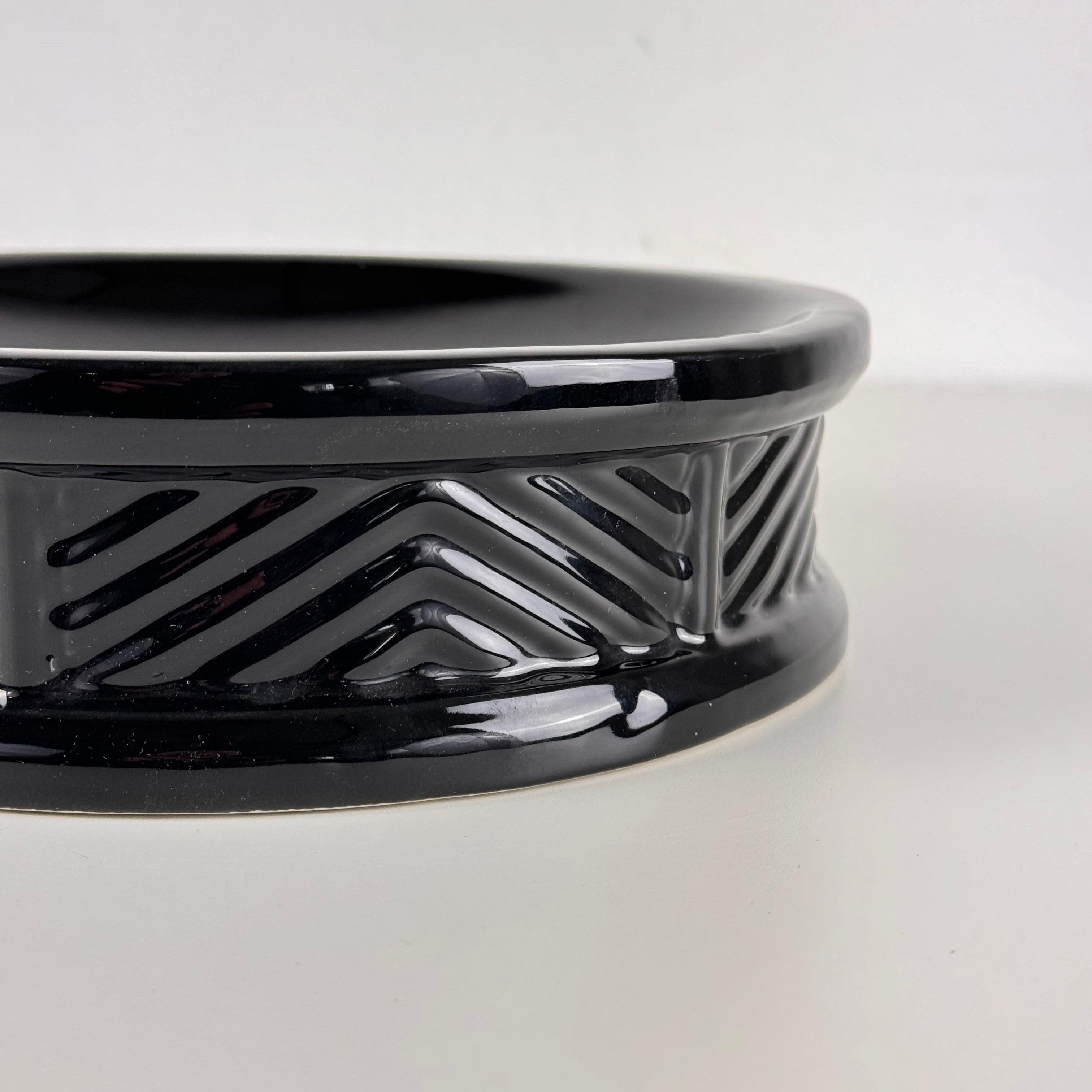 Sophisticated Ceramic Catchall/Centrepiece by Tommaso Barbi, Rome, 1970s For Sale 4