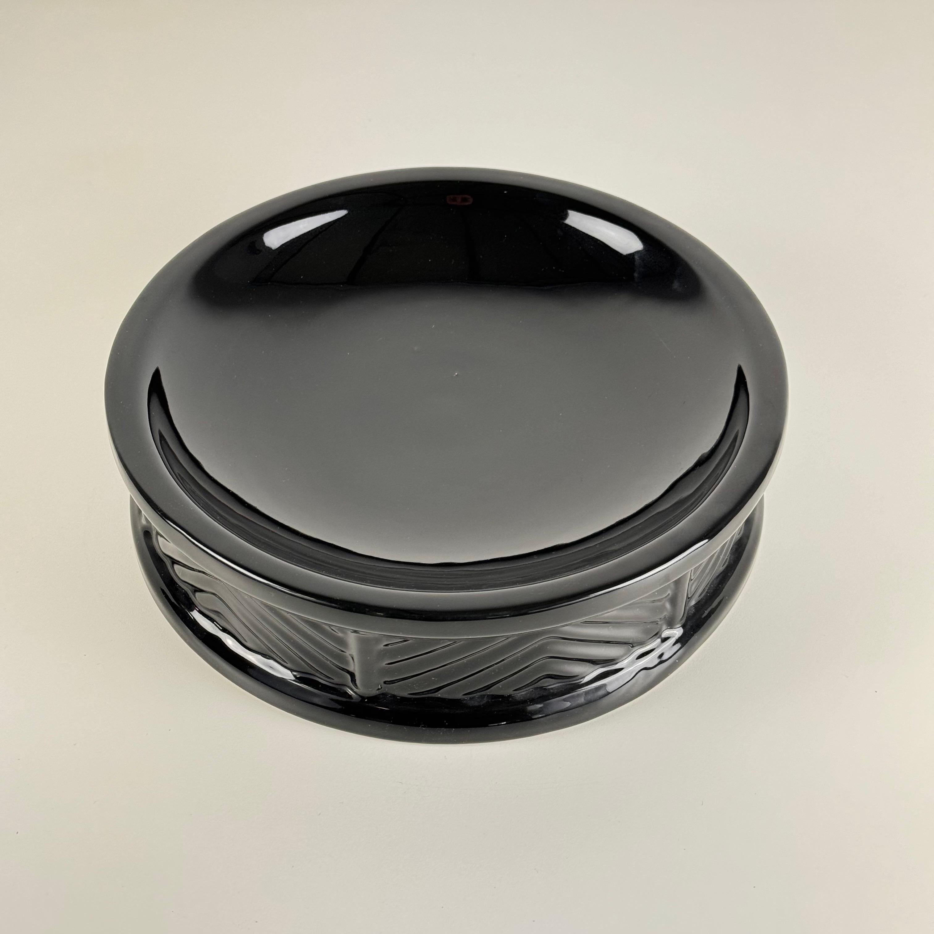Italian Sophisticated Ceramic Catchall/Centrepiece by Tommaso Barbi, Rome, 1970s For Sale