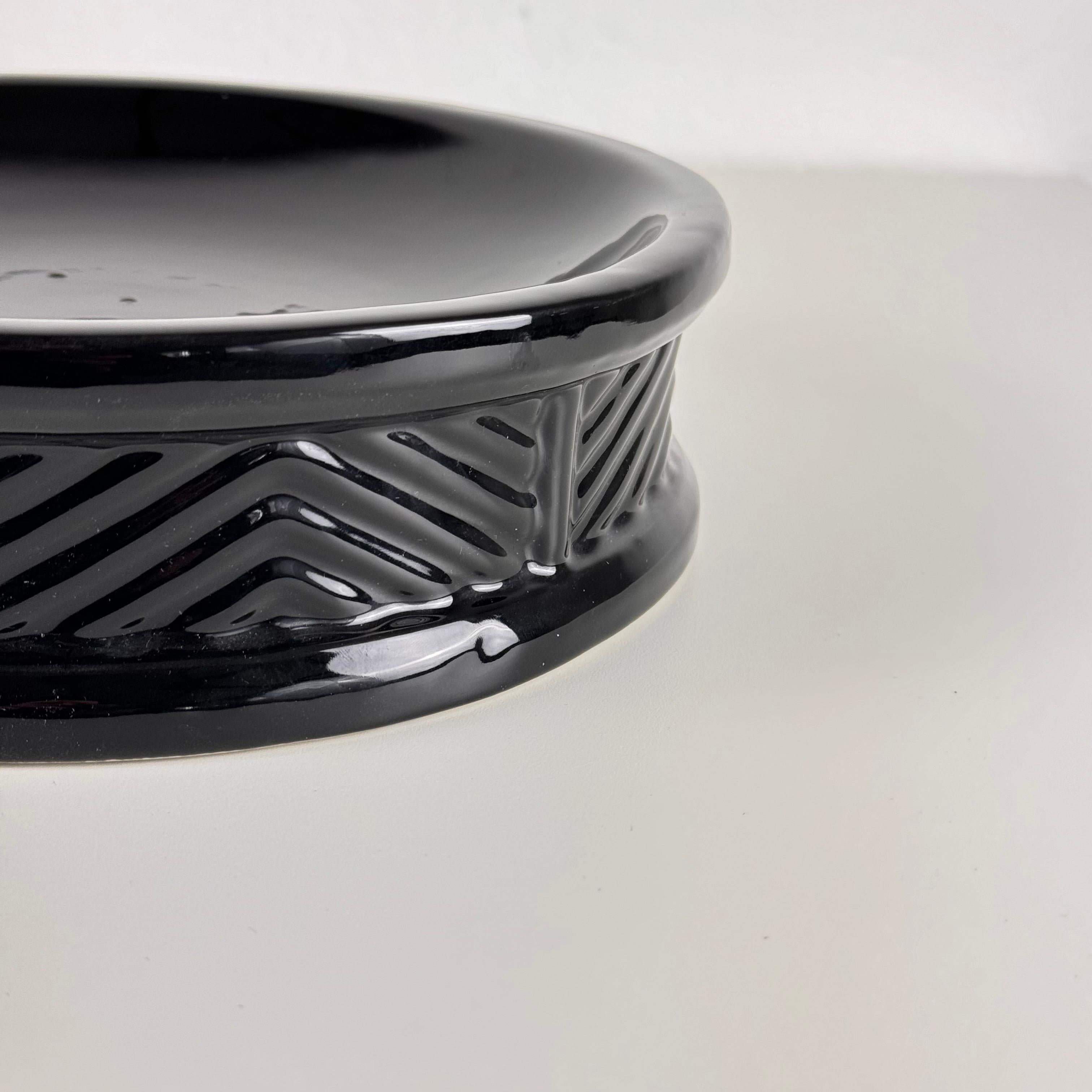 Sophisticated Ceramic Catchall/Centrepiece by Tommaso Barbi, Rome, 1970s For Sale 2