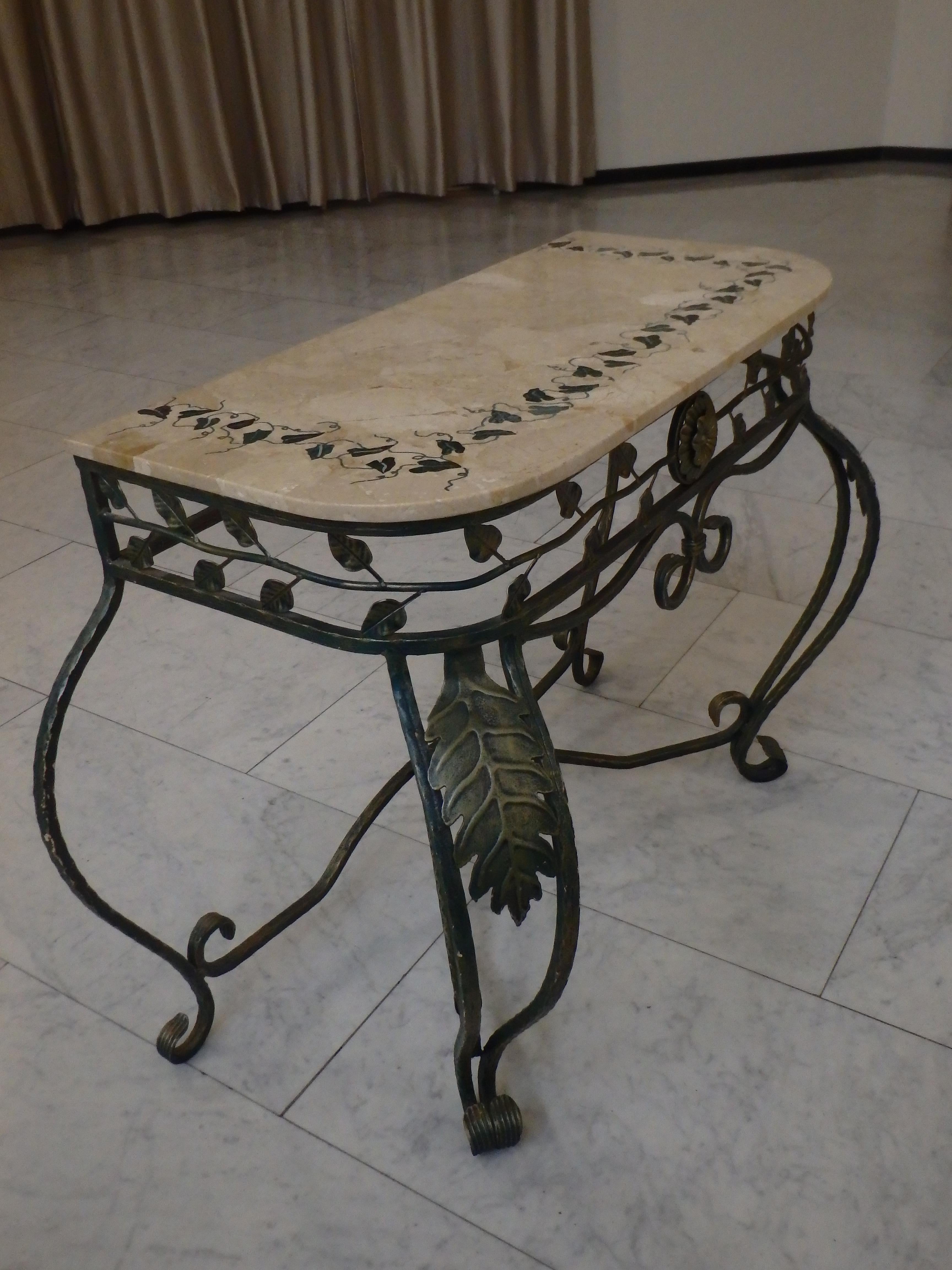 Sophisticated Console with Beige Marble Top with Inlay Leafs and Matching Mirror For Sale 2