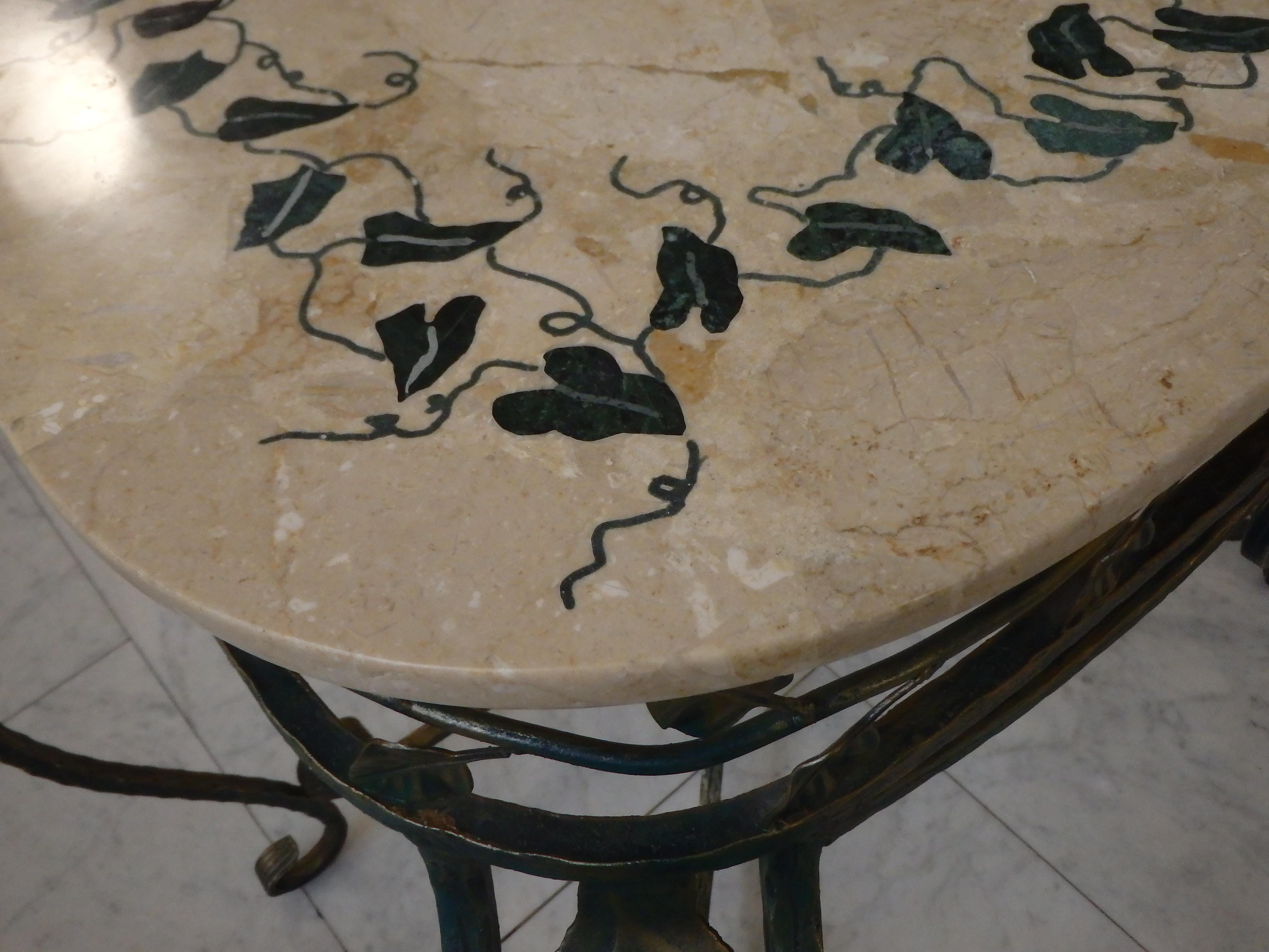 Sophisticated Console with Beige Marble Top with Inlay Leafs and Matching Mirror For Sale 3