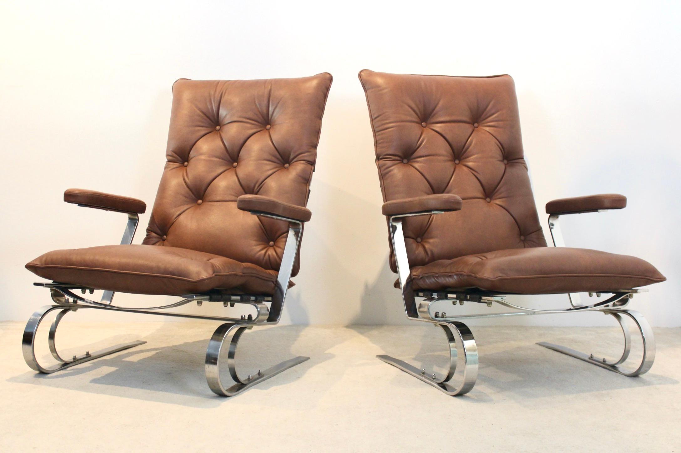 Sophisticated COR Leather Lounge Chairs 3