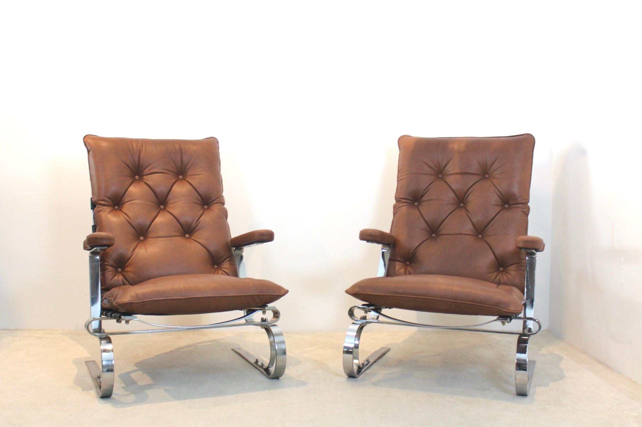 Sophisticated COR Leather Lounge Chairs 5