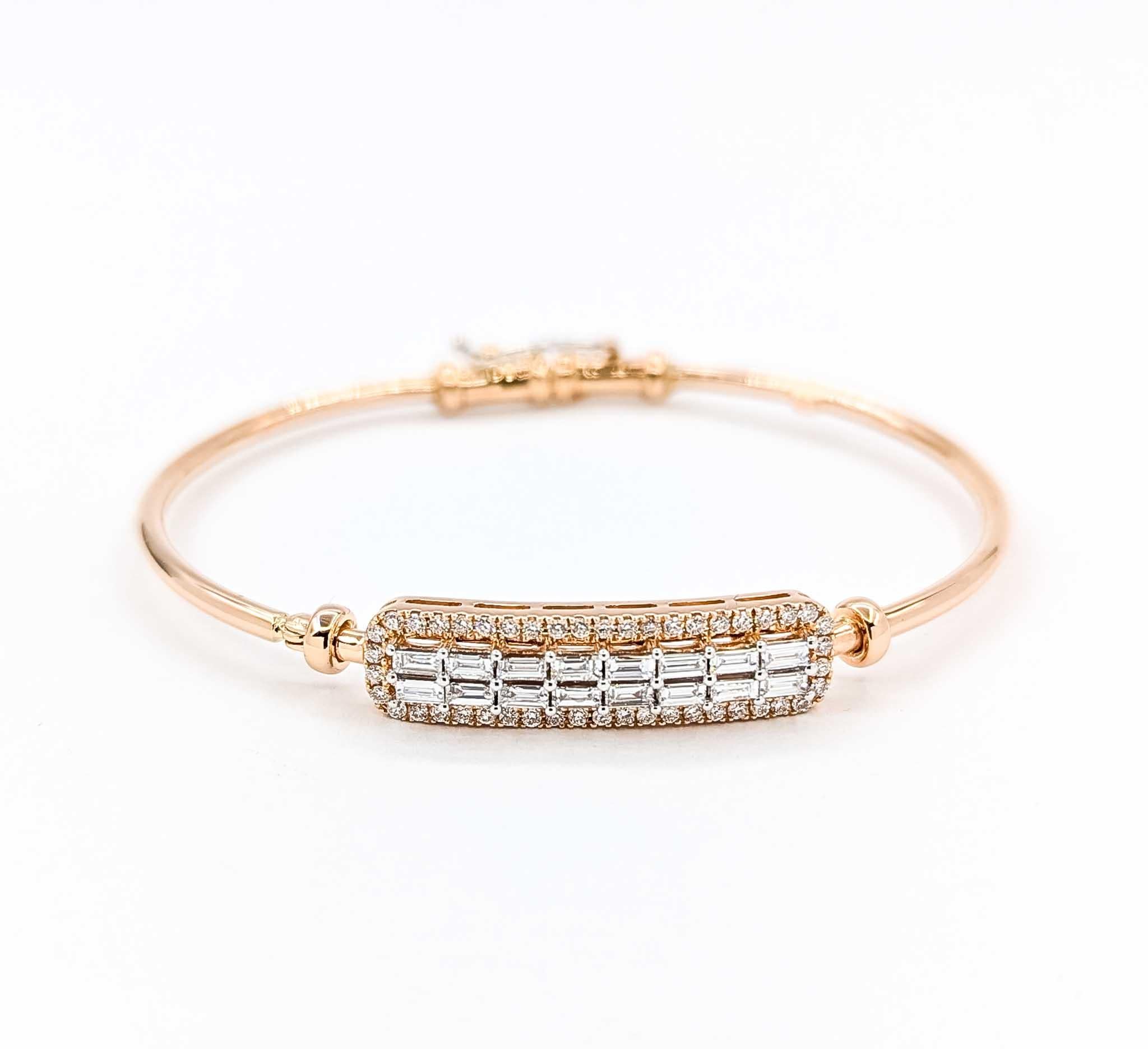 Bracelet sophistiqué en or rose 18k avec diamants en vente 1