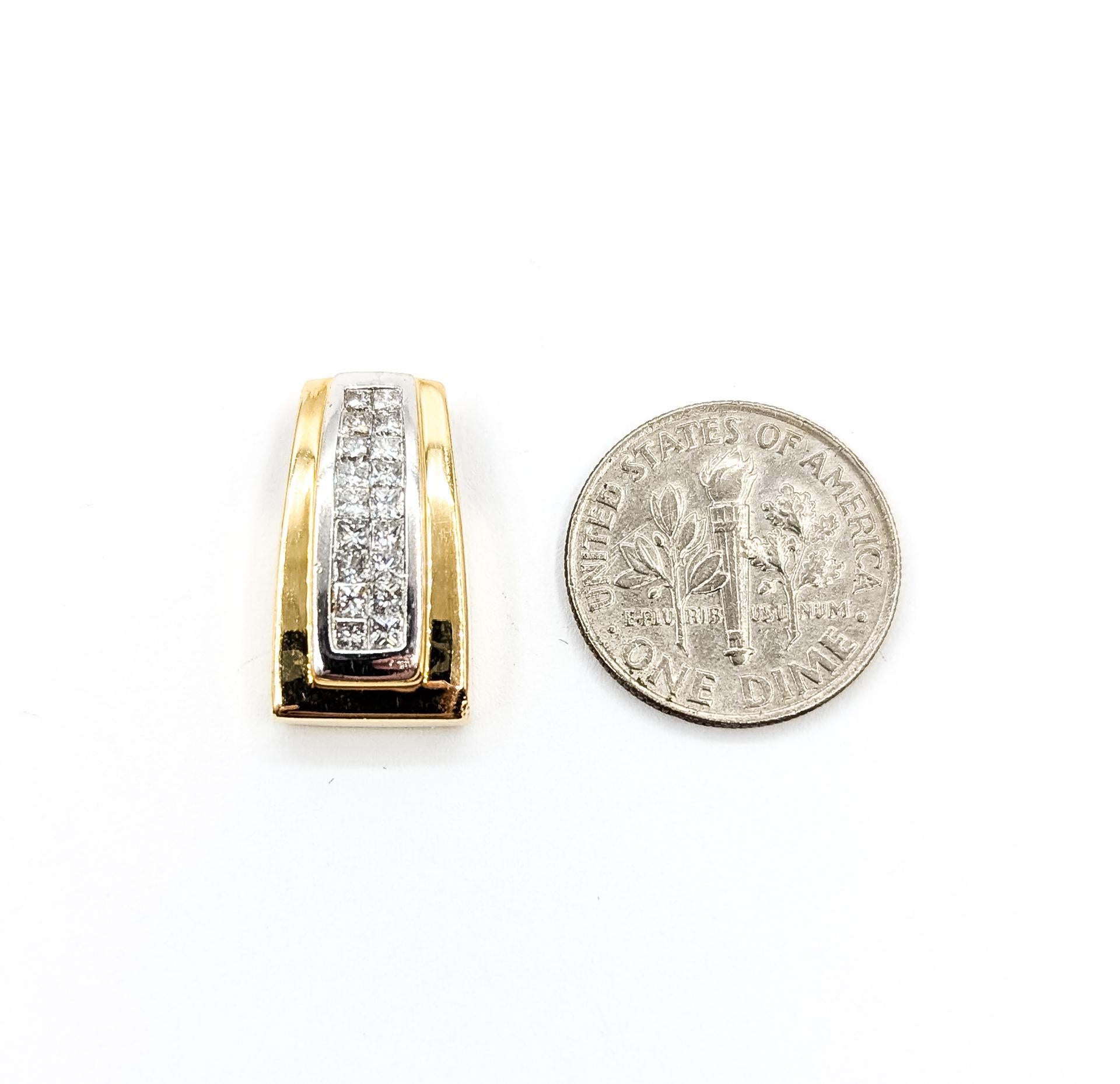 Sofisticato ciondolo con diamante in 14 carati in vendita 3