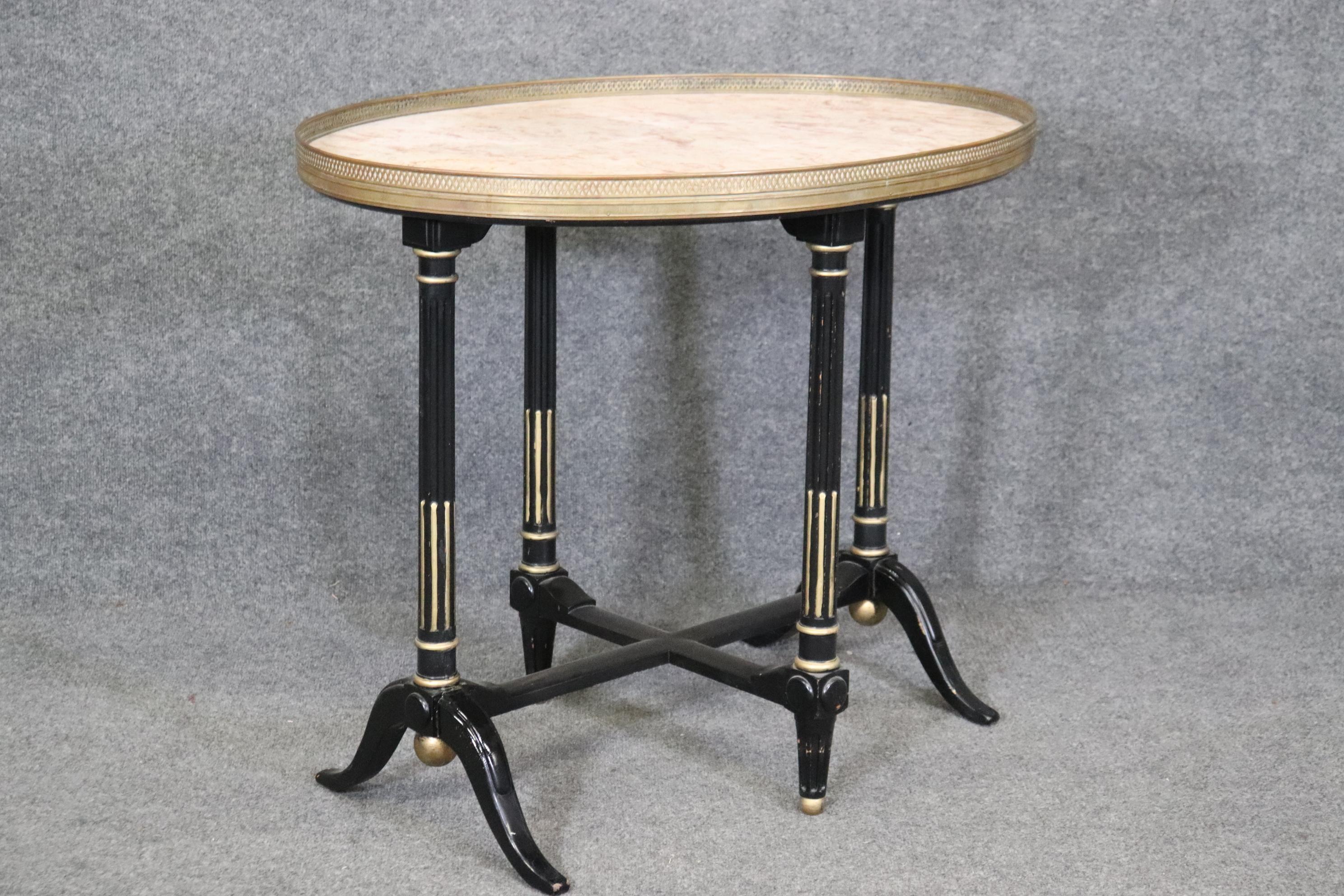 Sophisticated French Directoire Marble Top Brass Bound Ebonized Side End Table  In Good Condition For Sale In Swedesboro, NJ