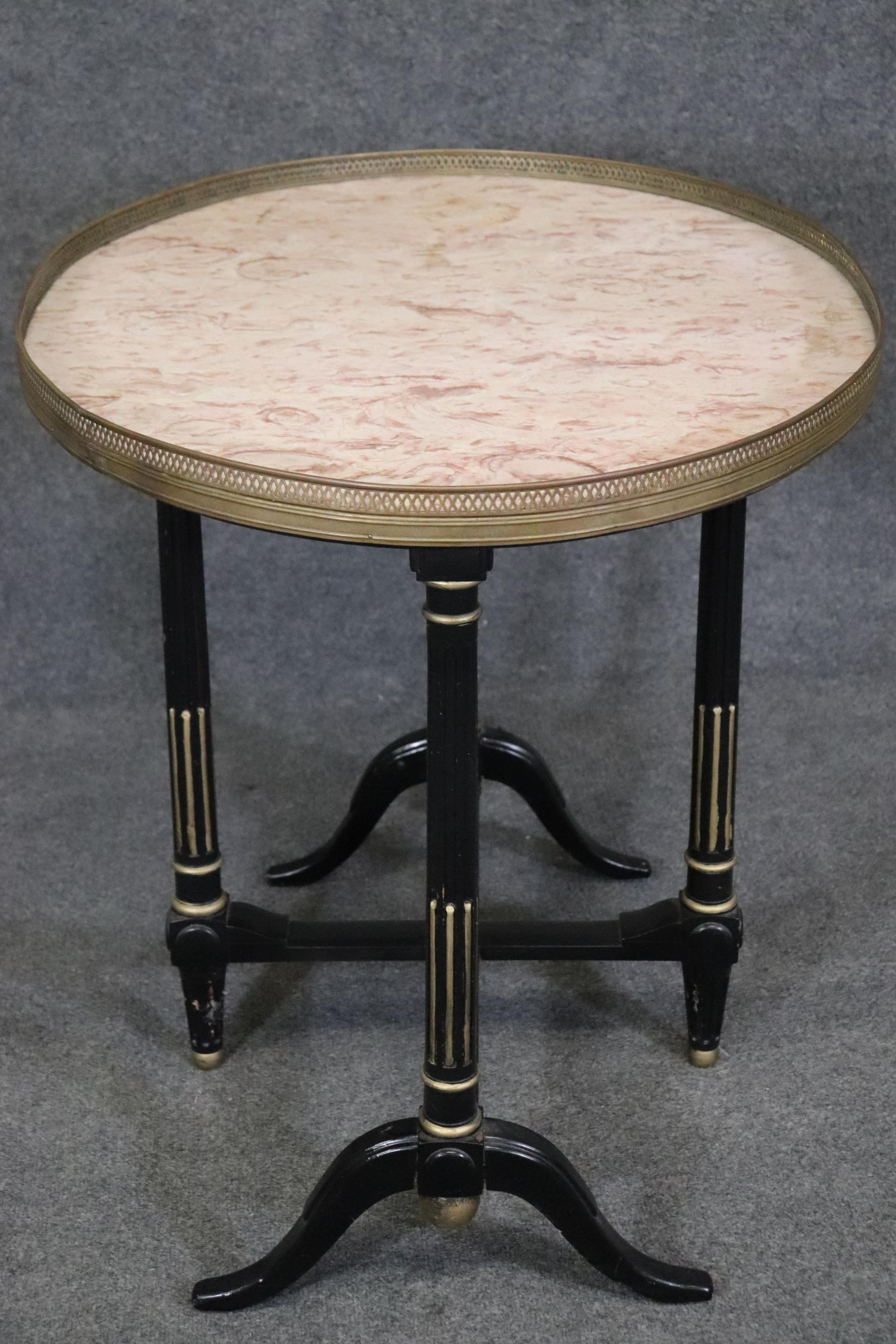 Sophisticated French Directoire Marble Top Brass Bound Ebonized Side End Table  For Sale 1