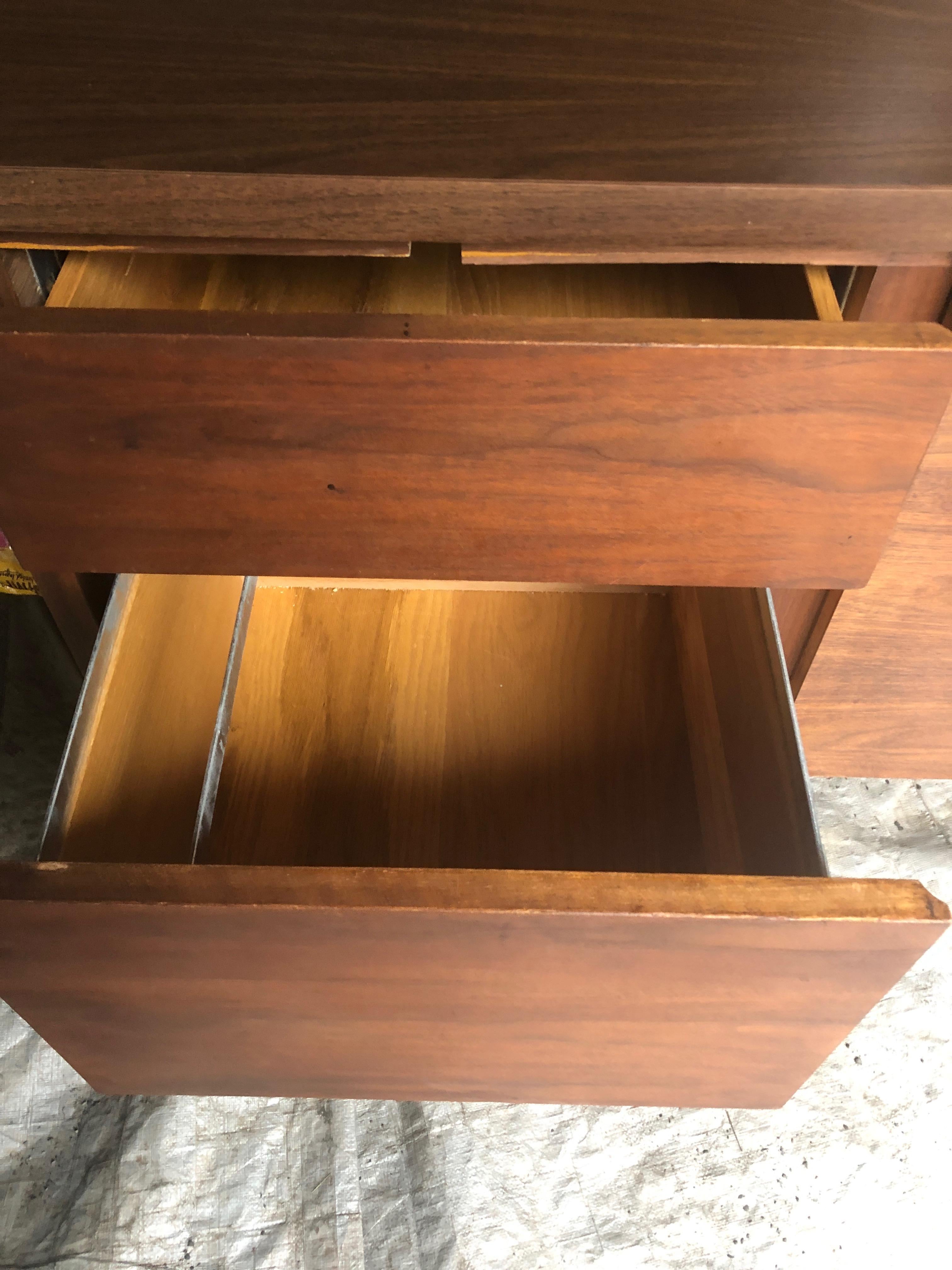 Sophisticated Mid-Century Modern Rectangular Console Cabinet In Good Condition In Hopewell, NJ