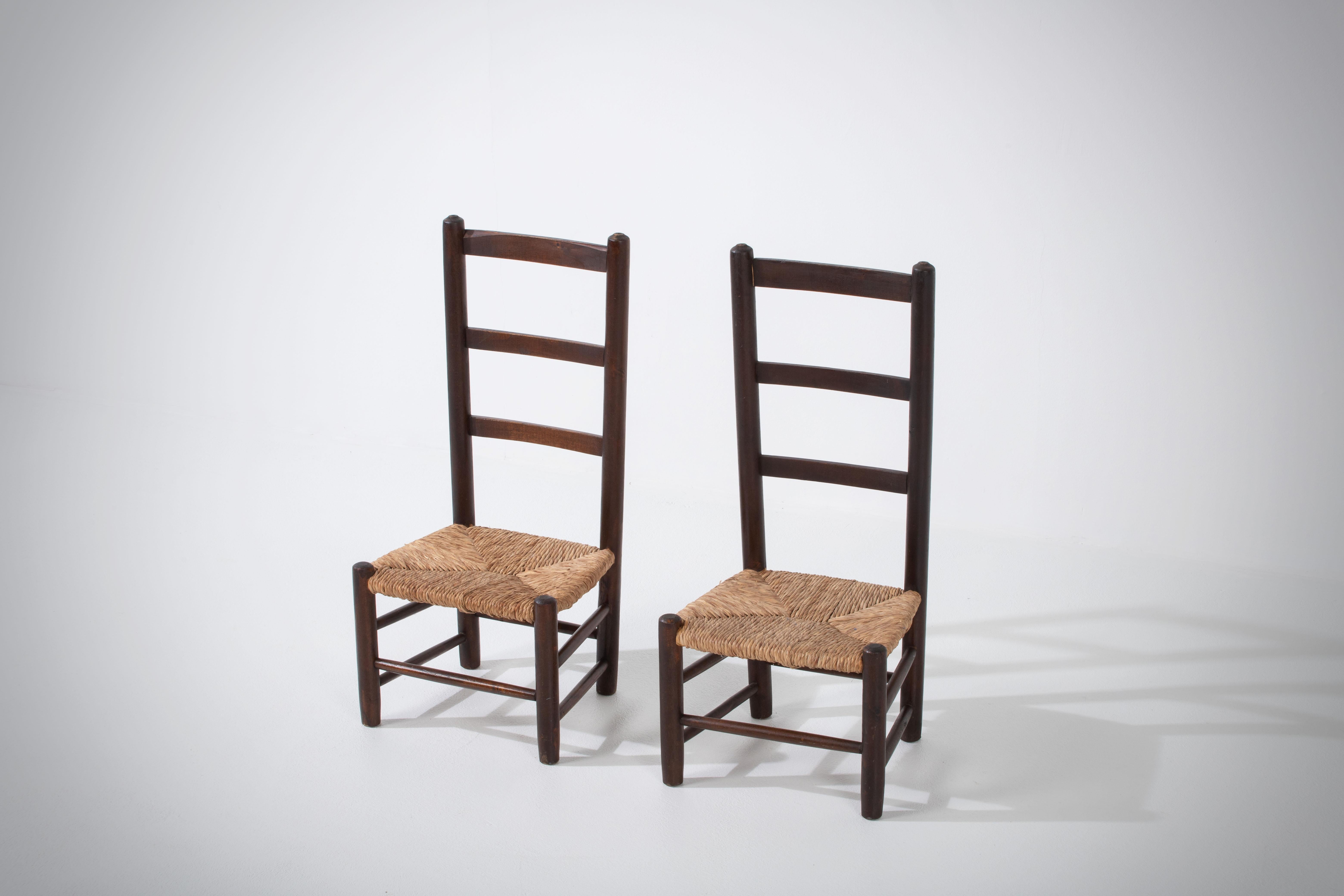 Sophisticated Mid-Century Prie Dieu Chairs, aPair In Fair Condition For Sale In Wiesbaden, DE