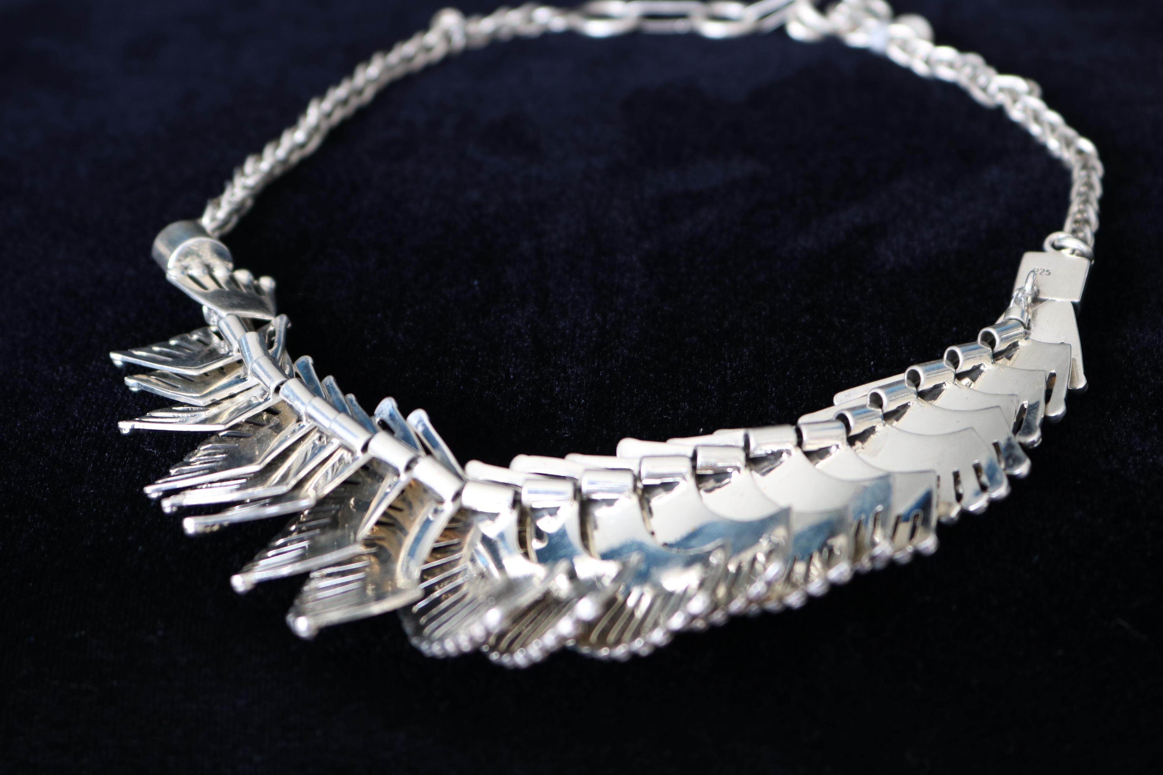 Sophisticated Multi Layered 925 silver necklace In New Condition For Sale In Miami, FL