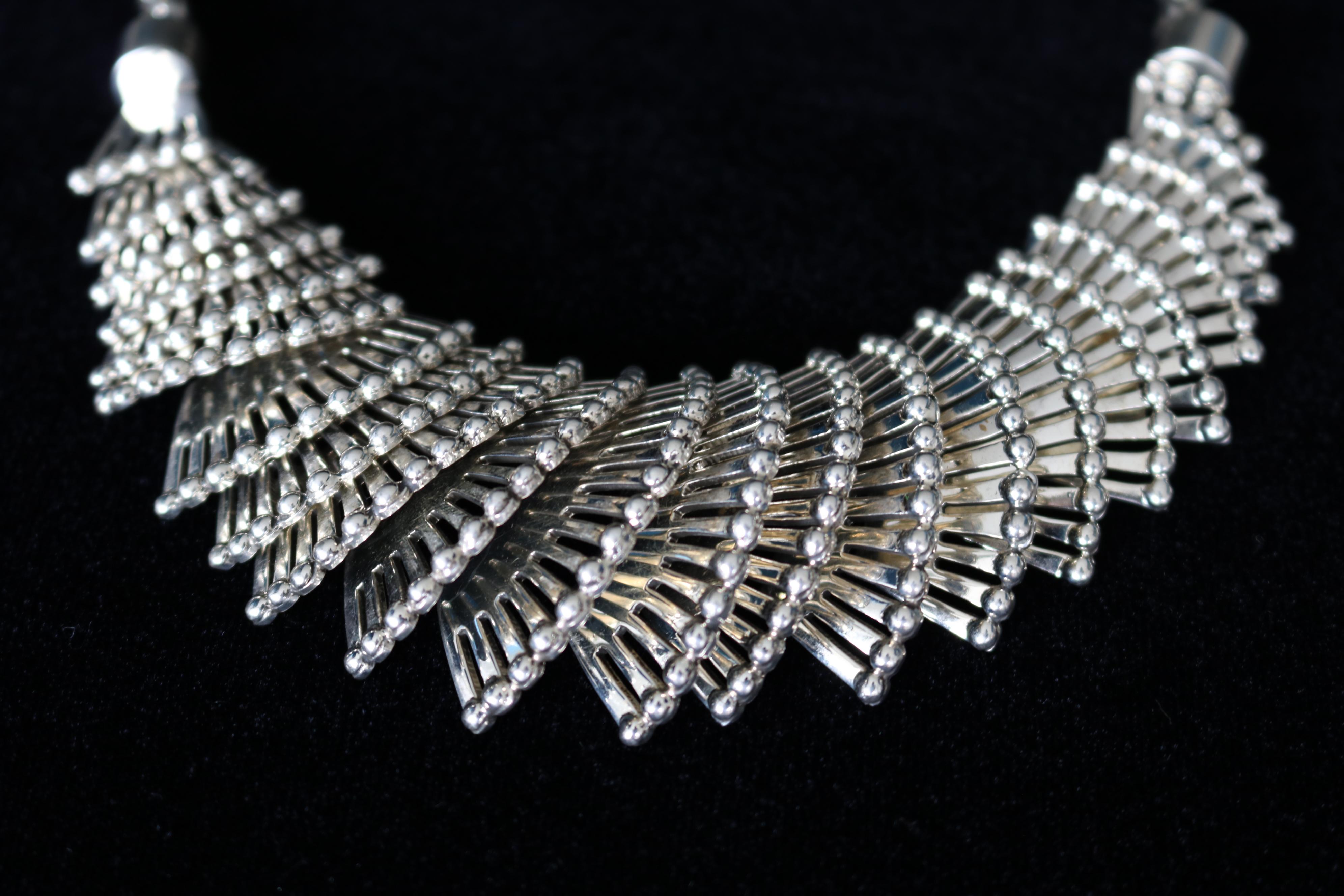 Raffinierte mehrschichtige 925 Silber Halskette im Angebot 1