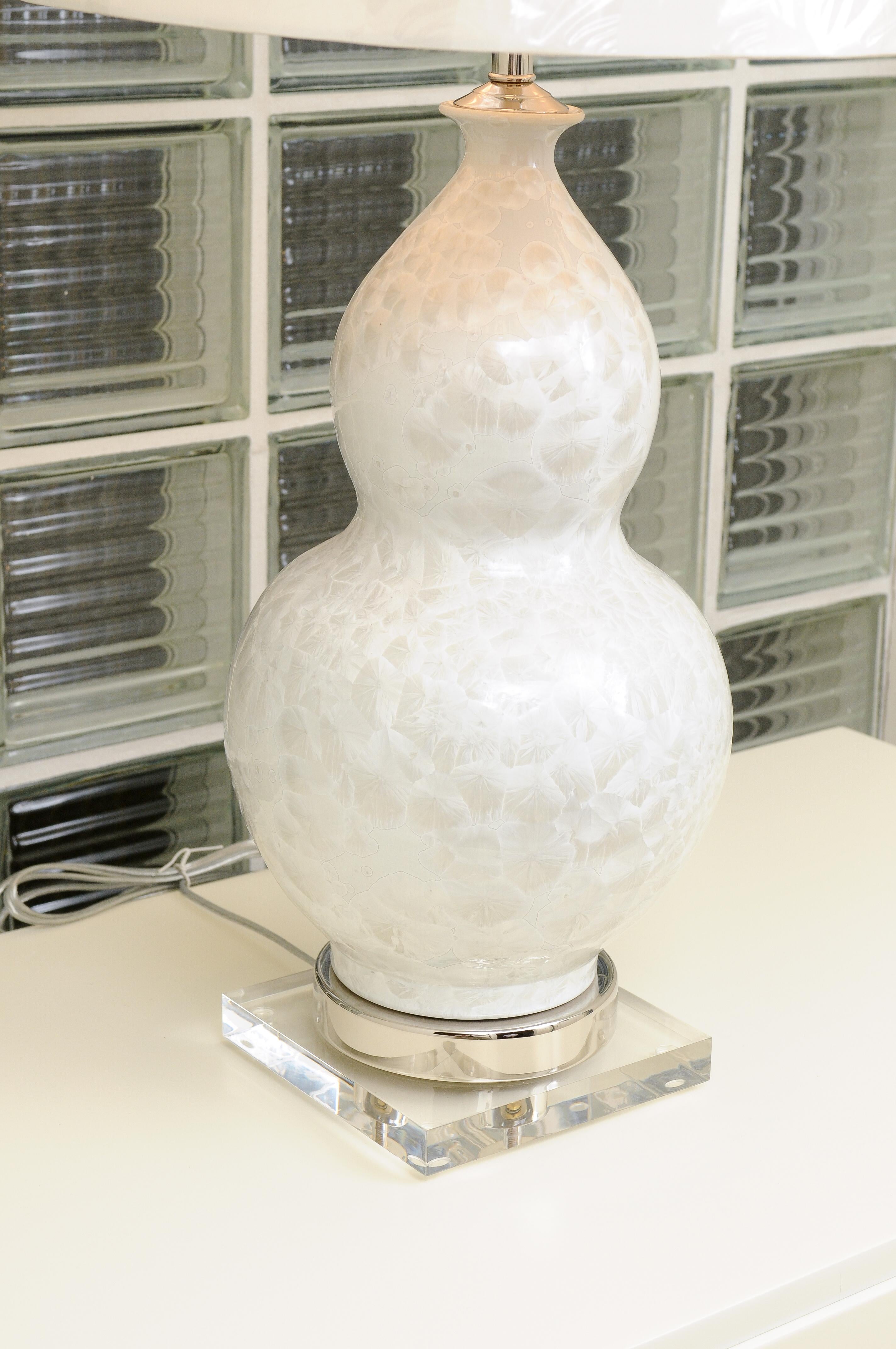 Late 20th Century Sophisticated Pair of Custom Large Fish-Scale Glaze Ceramic Double Gourd Lamps For Sale
