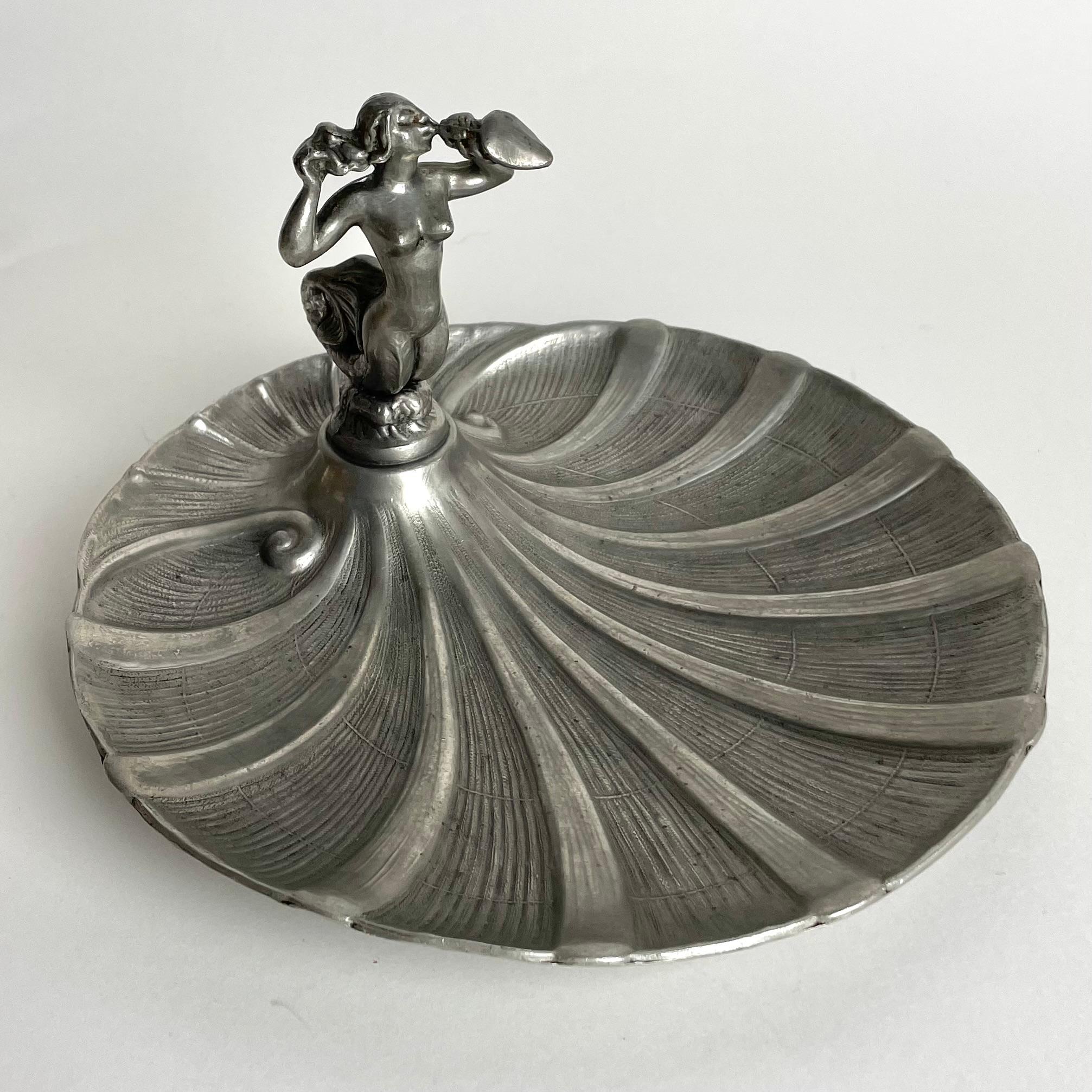 Art Deco Sophisticated Pewter Serving Dish from GAB. Swedish Grace, from the 1920s For Sale