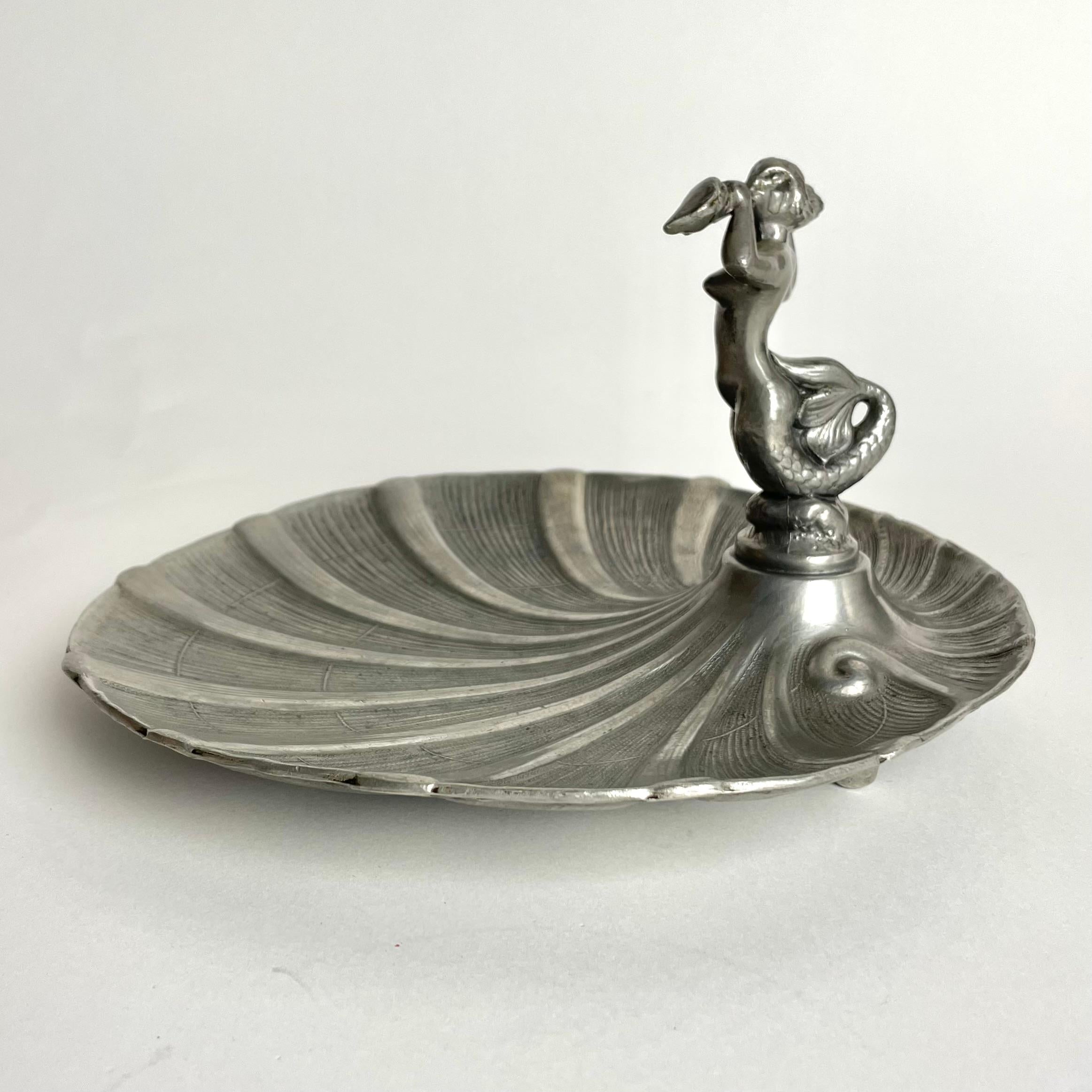 Sophisticated Pewter Serving Dish from GAB. Swedish Grace, from the 1920s For Sale 1