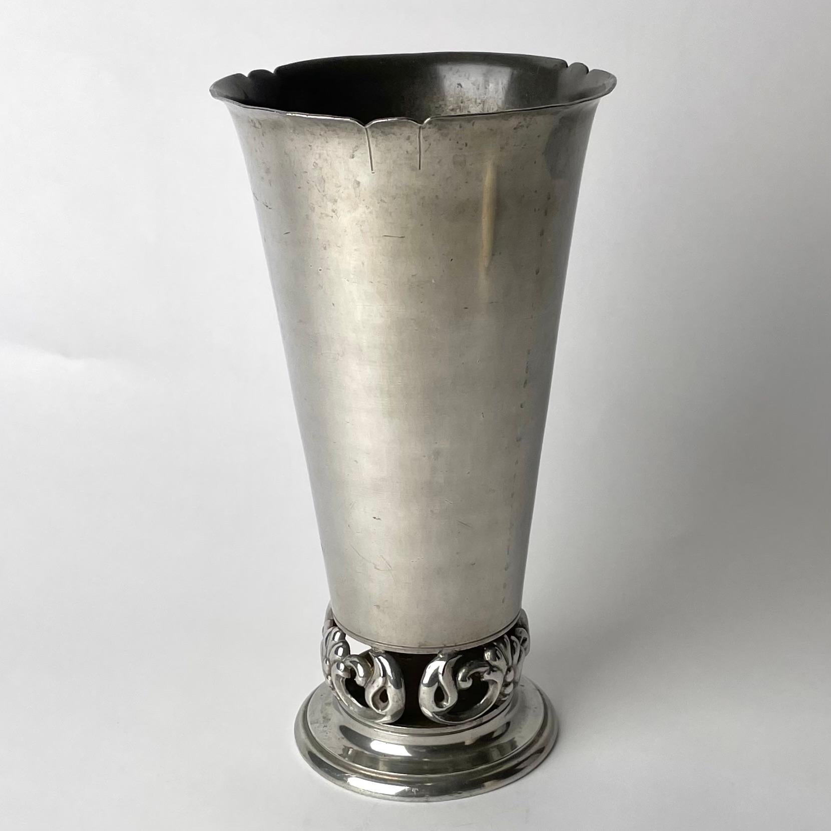 Art Deco Sophisticated pewter vase in Swedish Grace dated 1932 For Sale