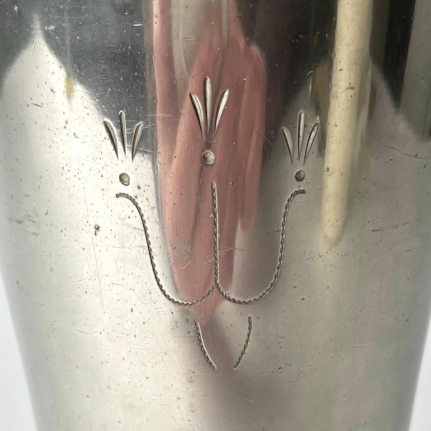 Mid-20th Century Sophisticated pewter vase in Swedish Grace dated 1932 For Sale