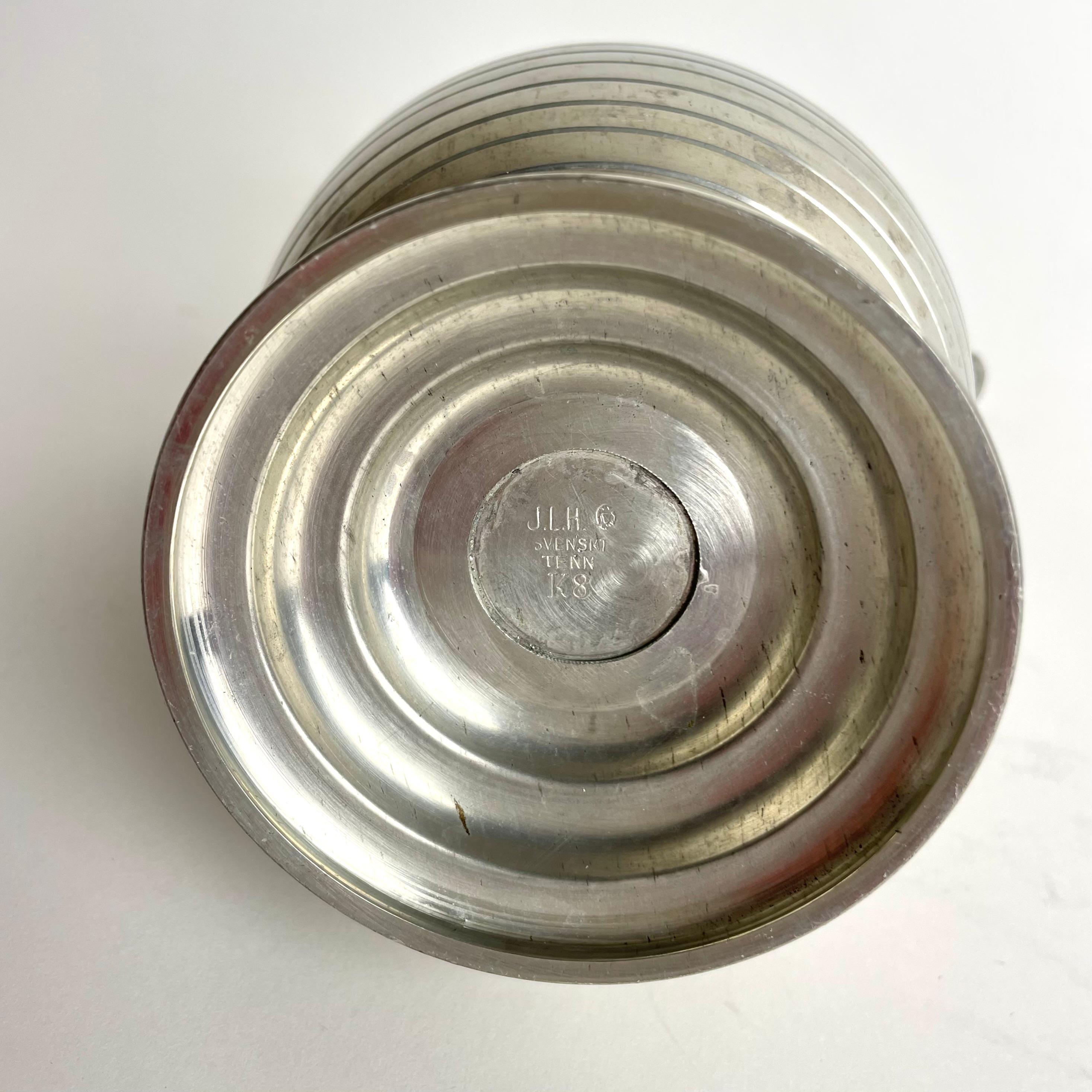 Sophisticated pewter vase in Swedish Grace dated 1936 For Sale 4