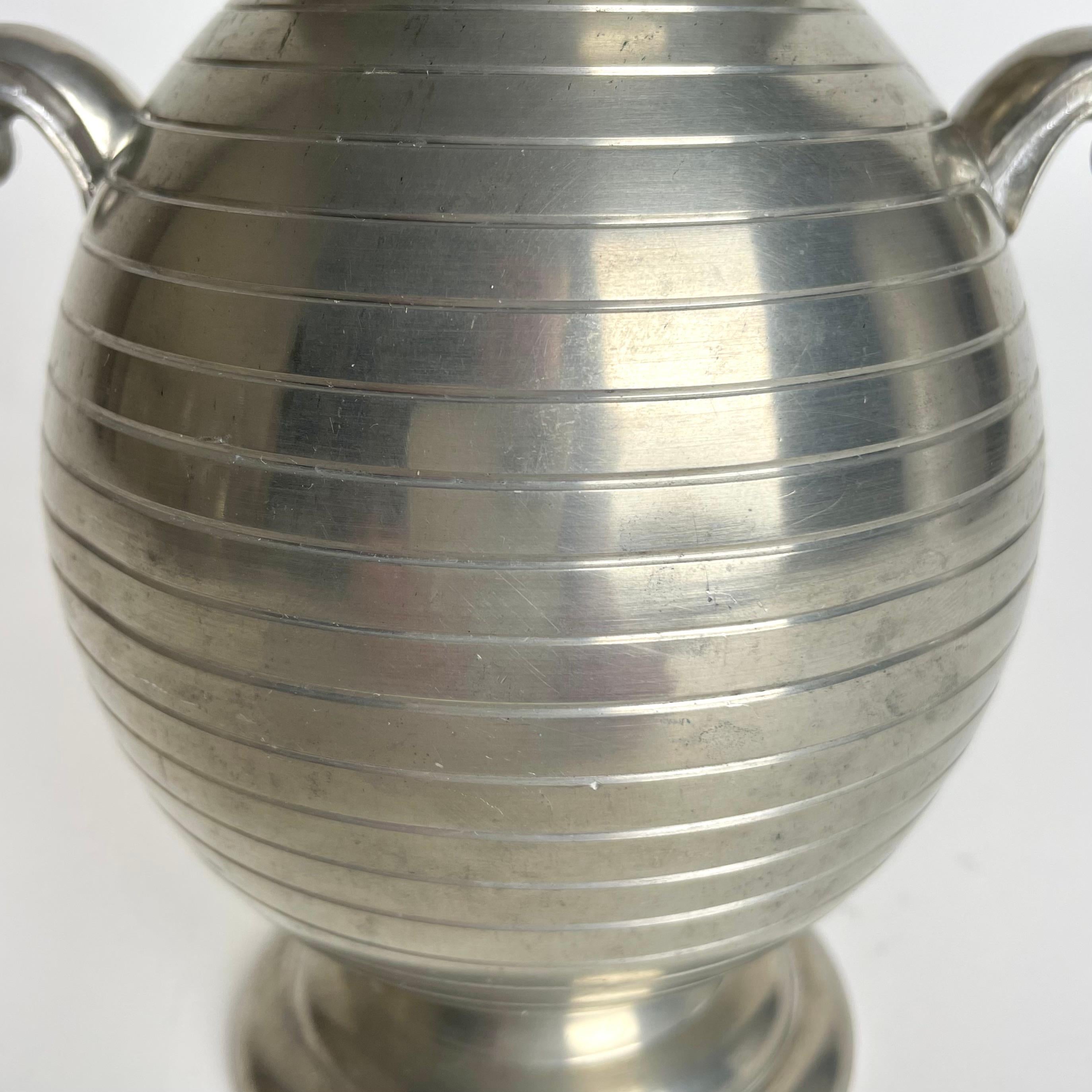 Sophisticated pewter vase in Swedish Grace dated 1936 For Sale 1