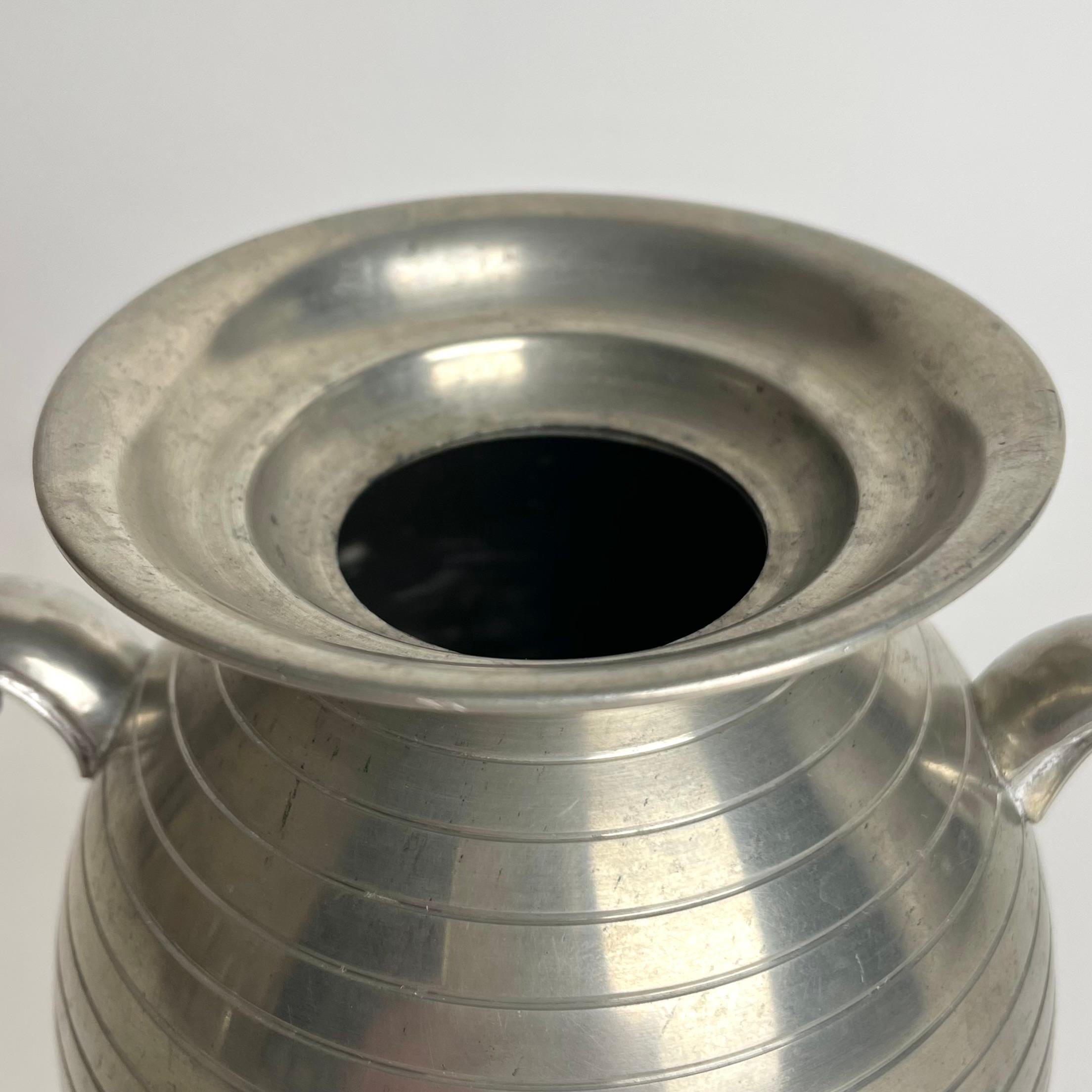Sophisticated pewter vase in Swedish Grace dated 1936 For Sale 3