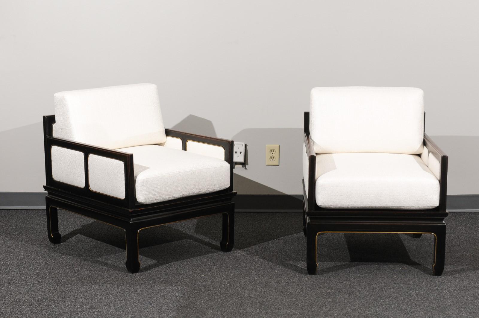 Mid-Century Modern Sophisticated Restored Pair of Lounge Chairs by Baker Furniture, circa 1960 For Sale