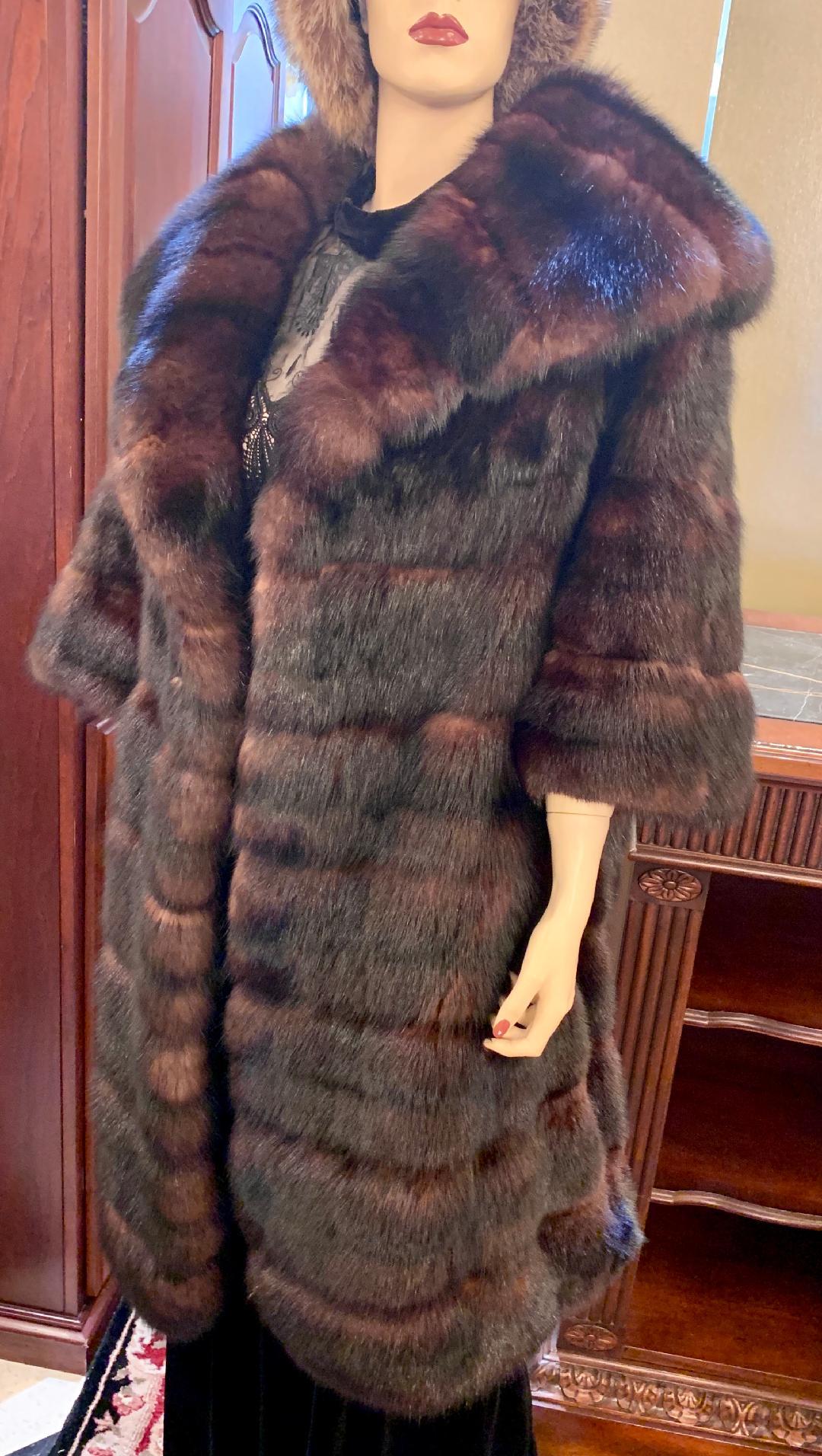 Manteau sophistiqué russe en fourrure de zibeline, manches 3/4 de long en vente 6