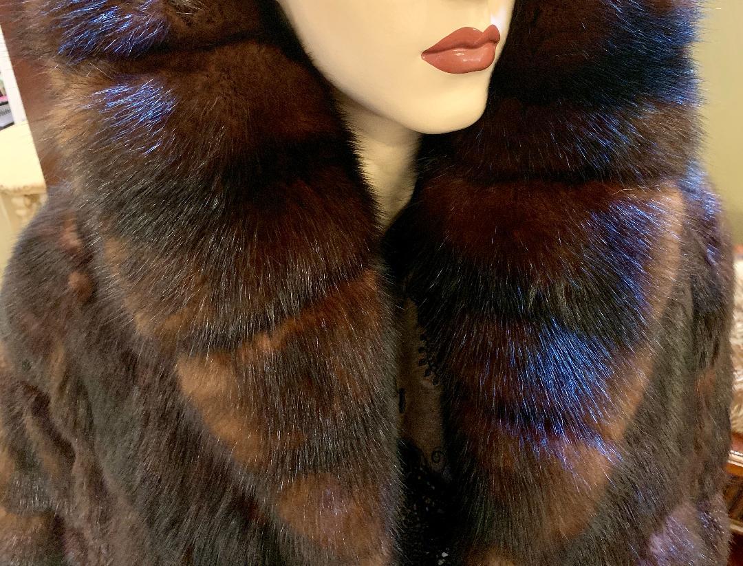 Manteau sophistiqué russe en fourrure de zibeline, manches 3/4 de long en vente 8