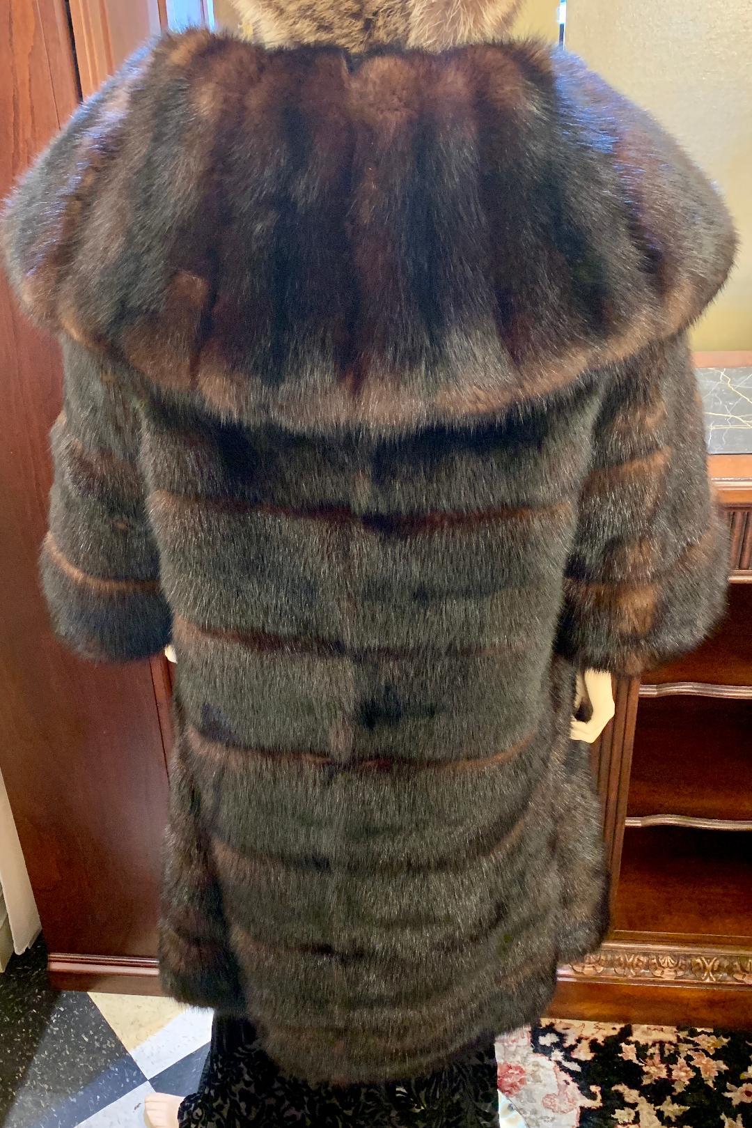 Sophisticated Russian Sable Mid Length Fur Coat with 3/4 Length Sleeves For Sale 10